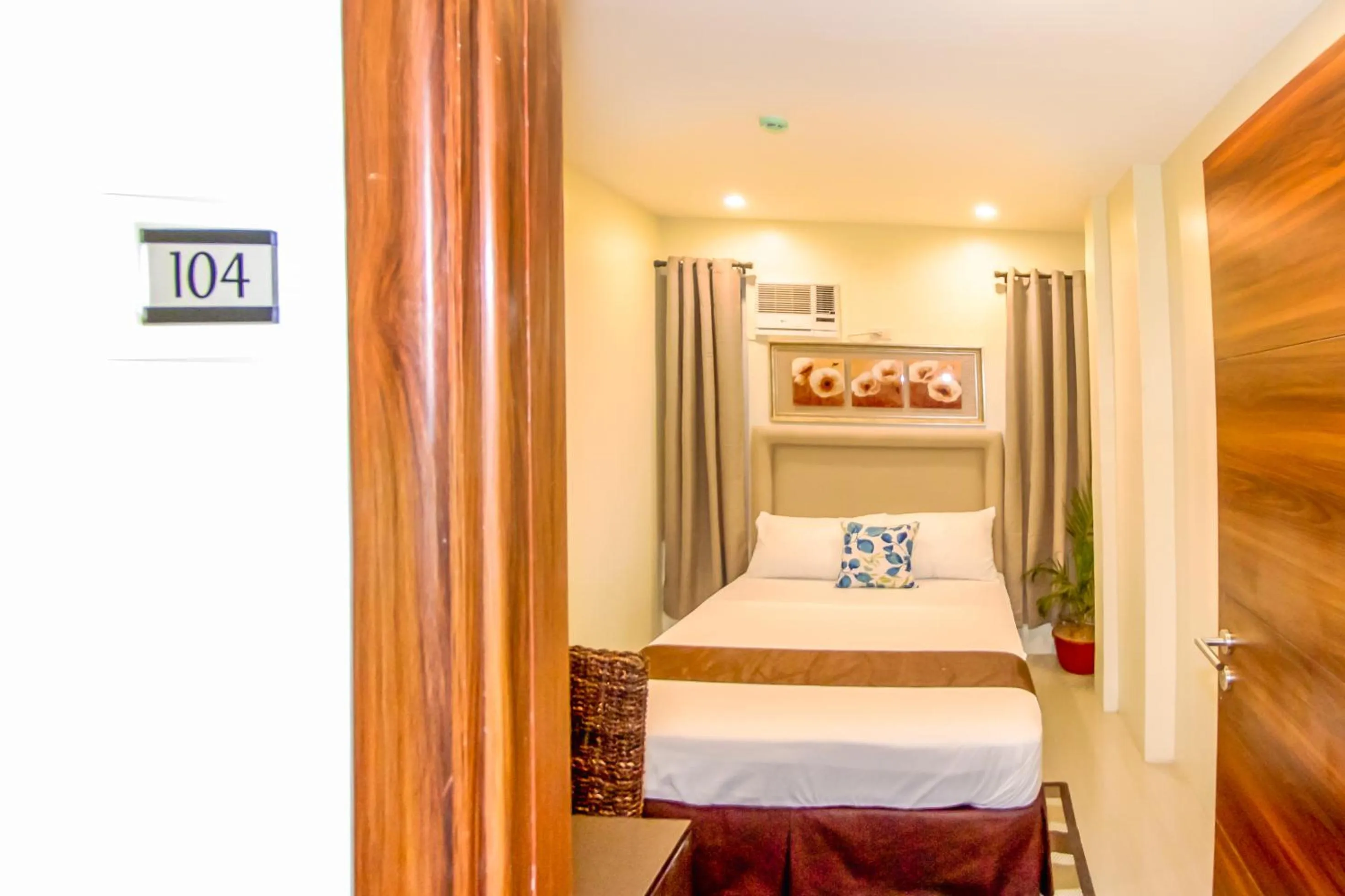 Bed in Verovino Suites