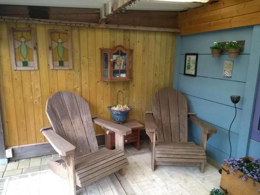 Seating area in B&B Dream On Wheels