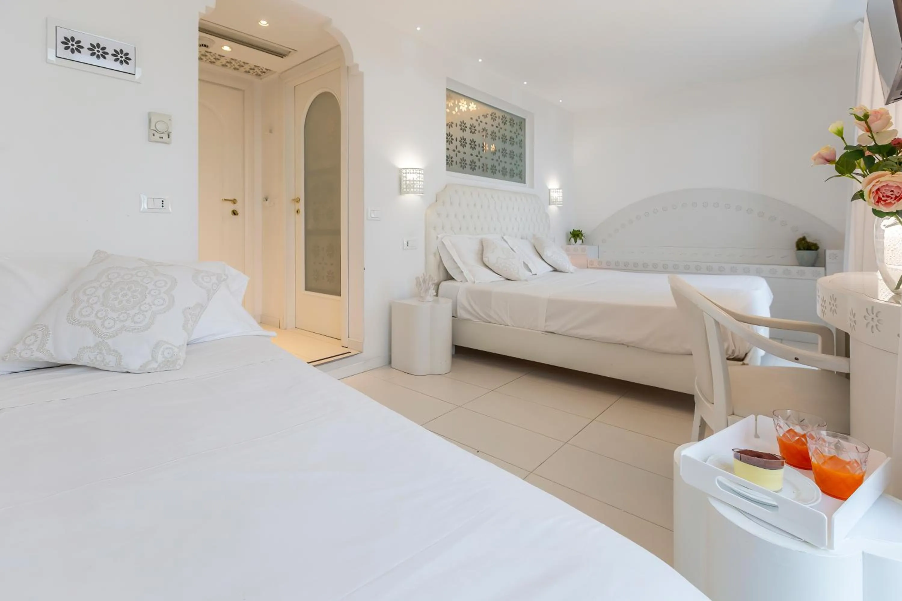 Photo of the whole room, Bed in Hotel Al Cavallino Bianco