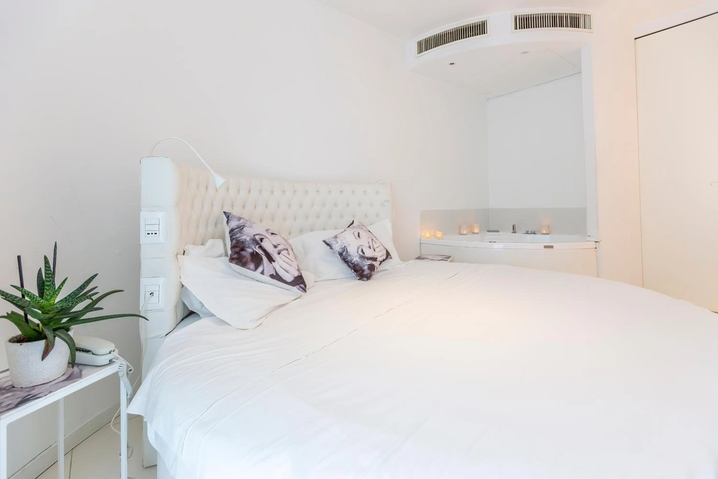 Bedroom, Bed in Hotel Al Cavallino Bianco