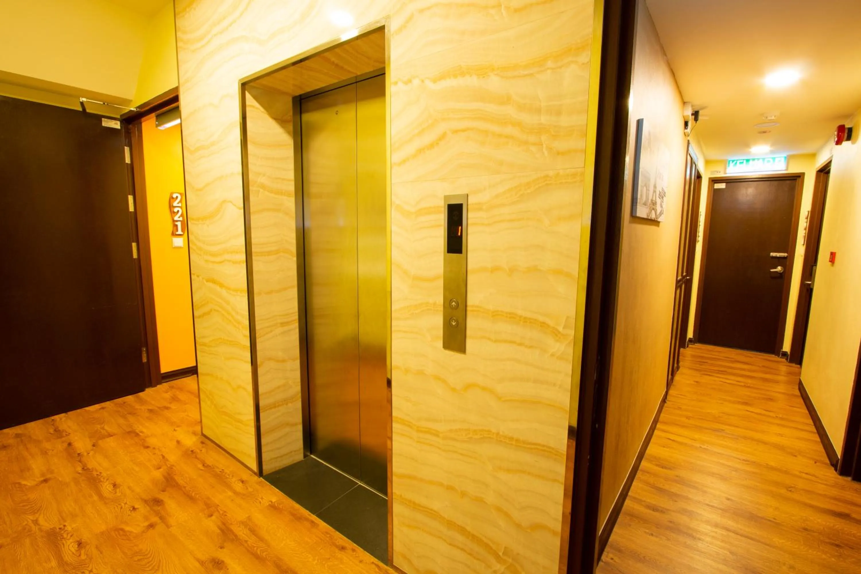 Area and facilities in Expo Hotel