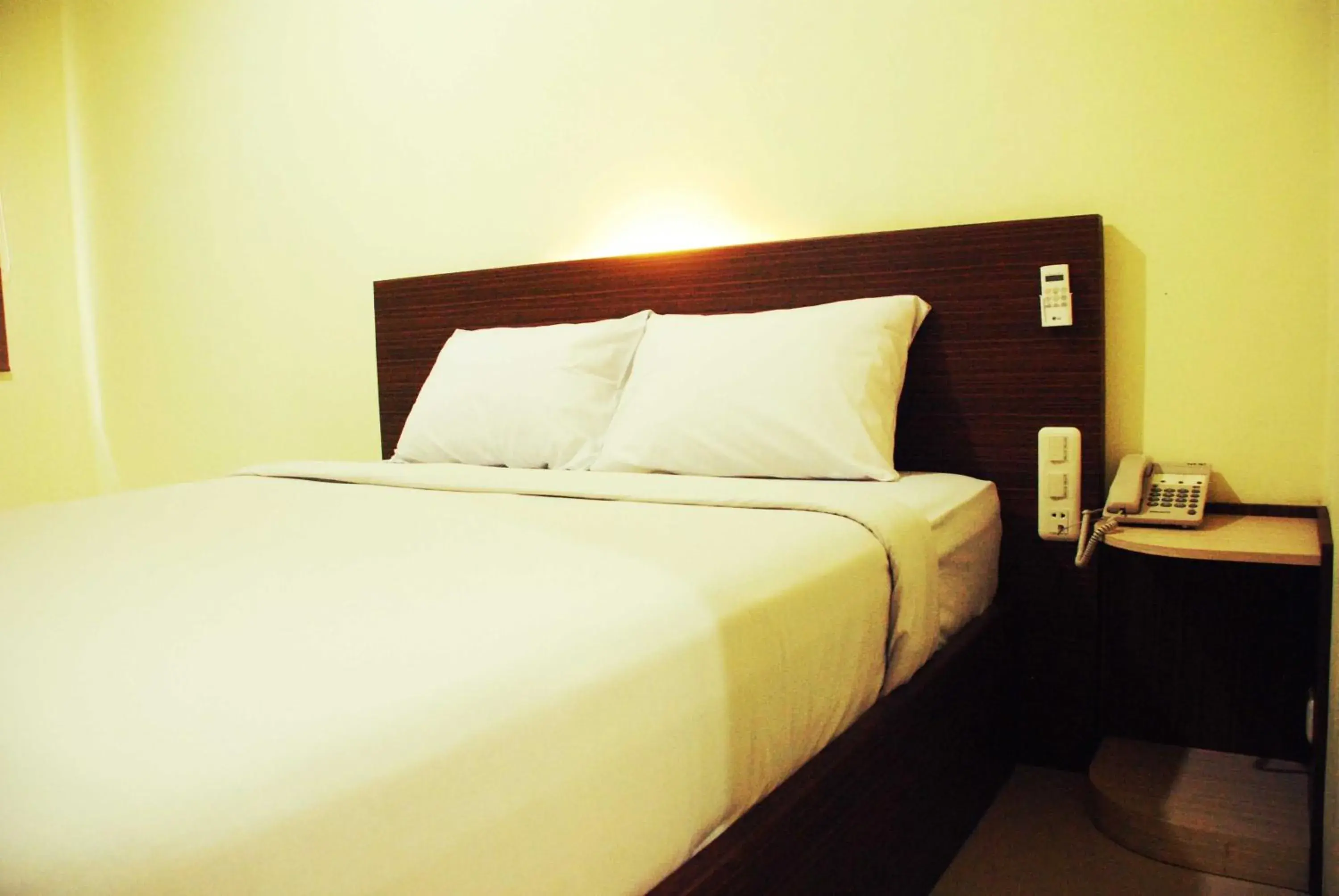 Standard Double Room in Avon's Residence Standard Double Room in Avon's Residence