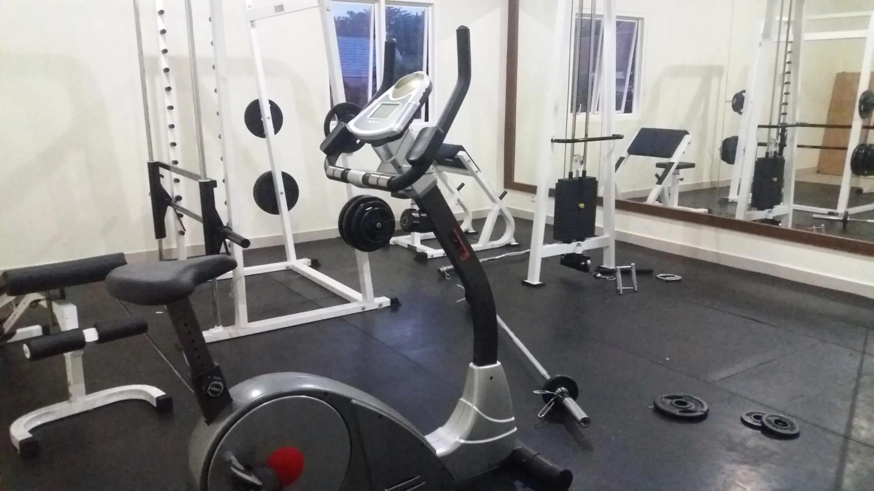 Fitness centre/facilities in Avon's Residence