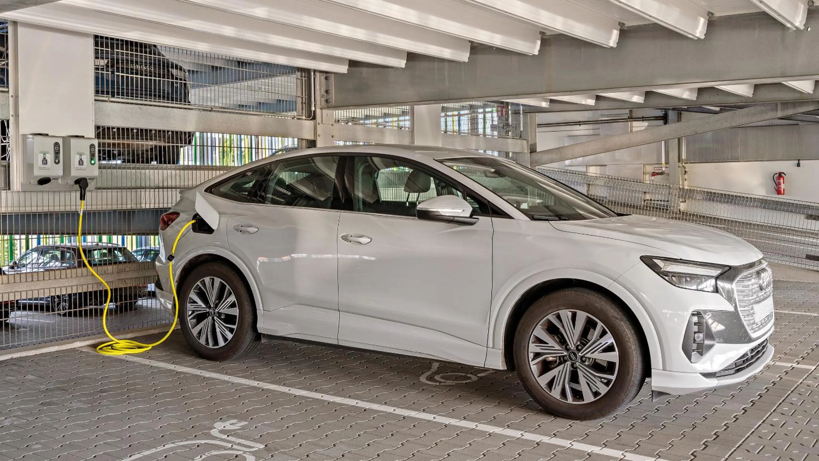 Parking in Hey Lou Hotel Frankfurt Airport