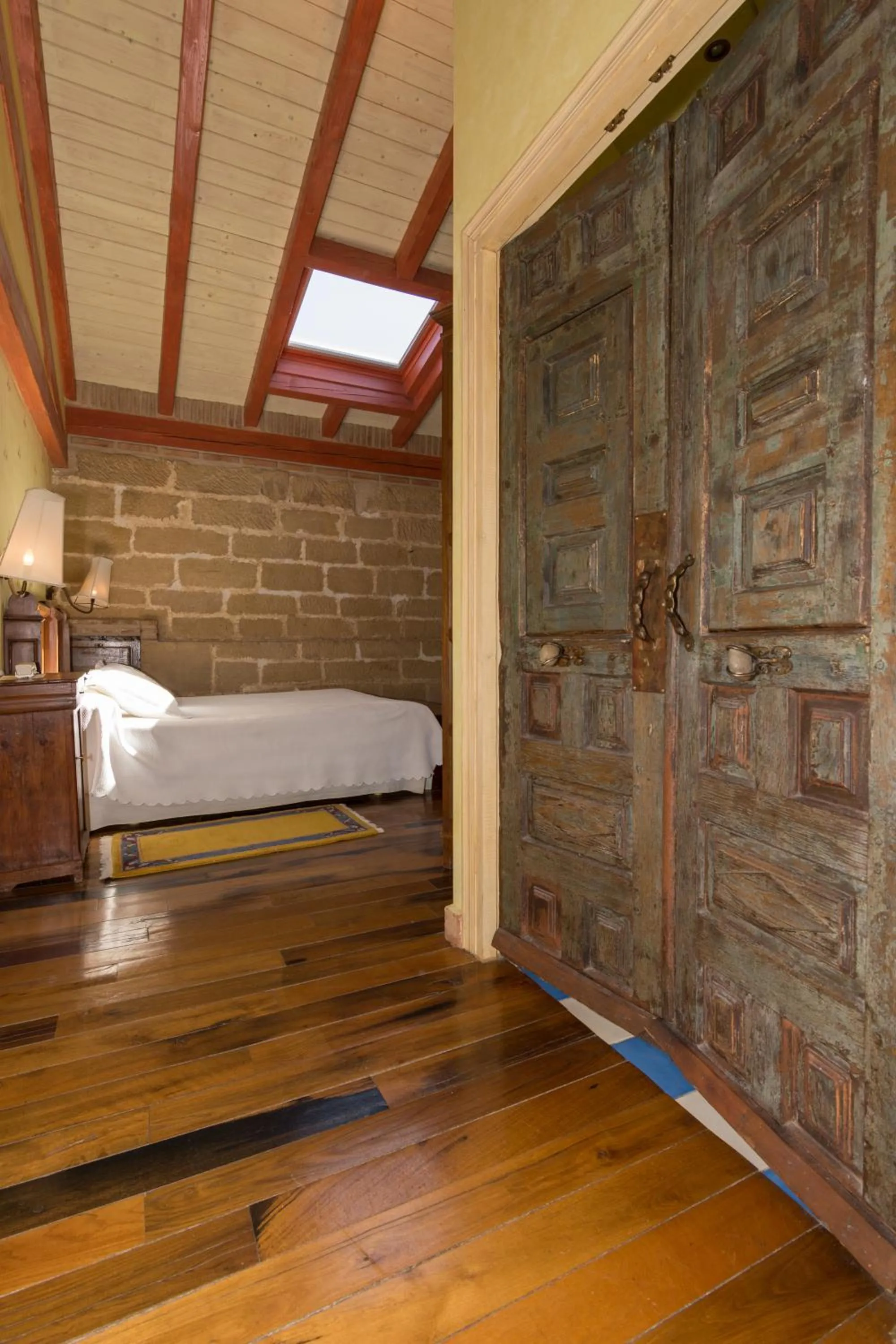 Photo of the whole room, Bed in Hospedería Señorío de Casalarreina