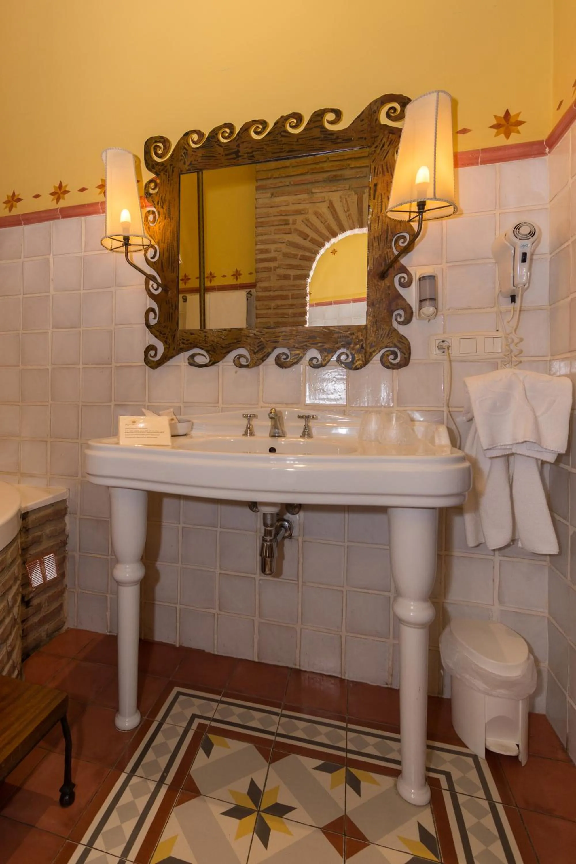 Bathroom in Hospedería Señorío de Casalarreina