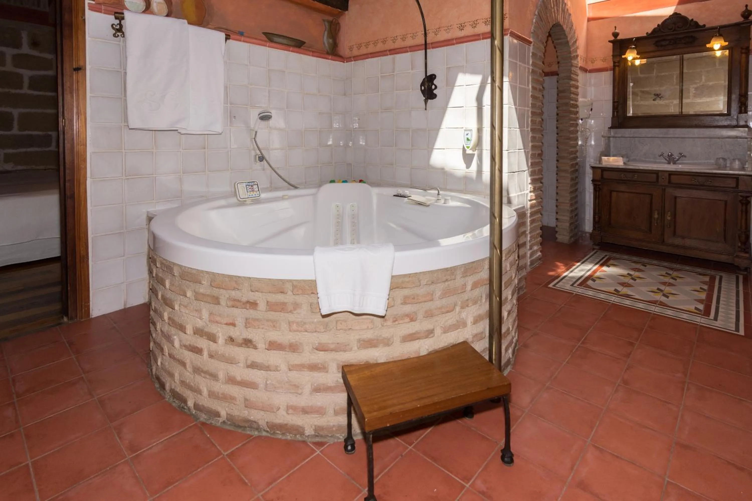 Bathroom in Hospedería Señorío de Casalarreina