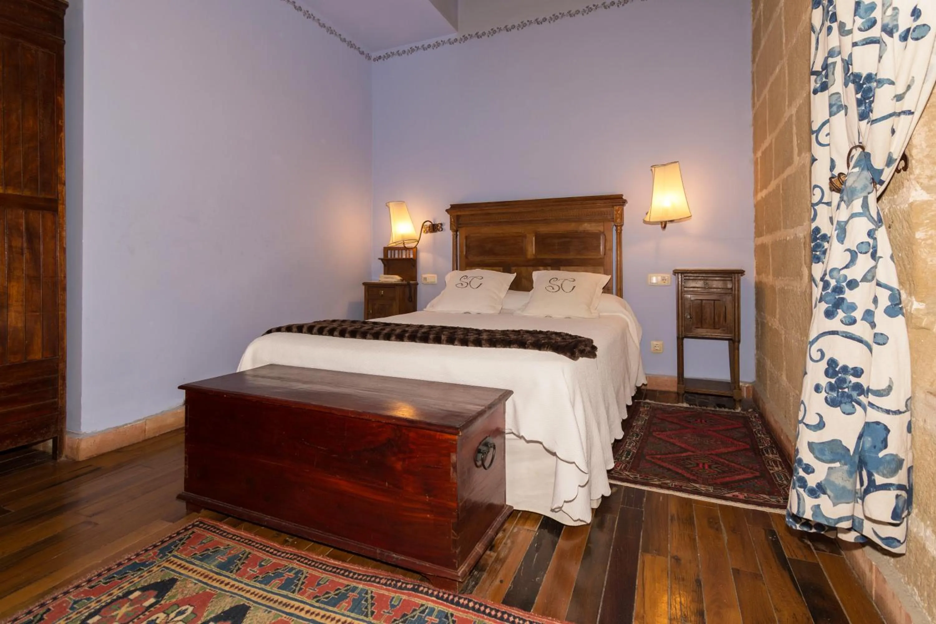 Photo of the whole room, Bed in Hospedería Señorío de Casalarreina