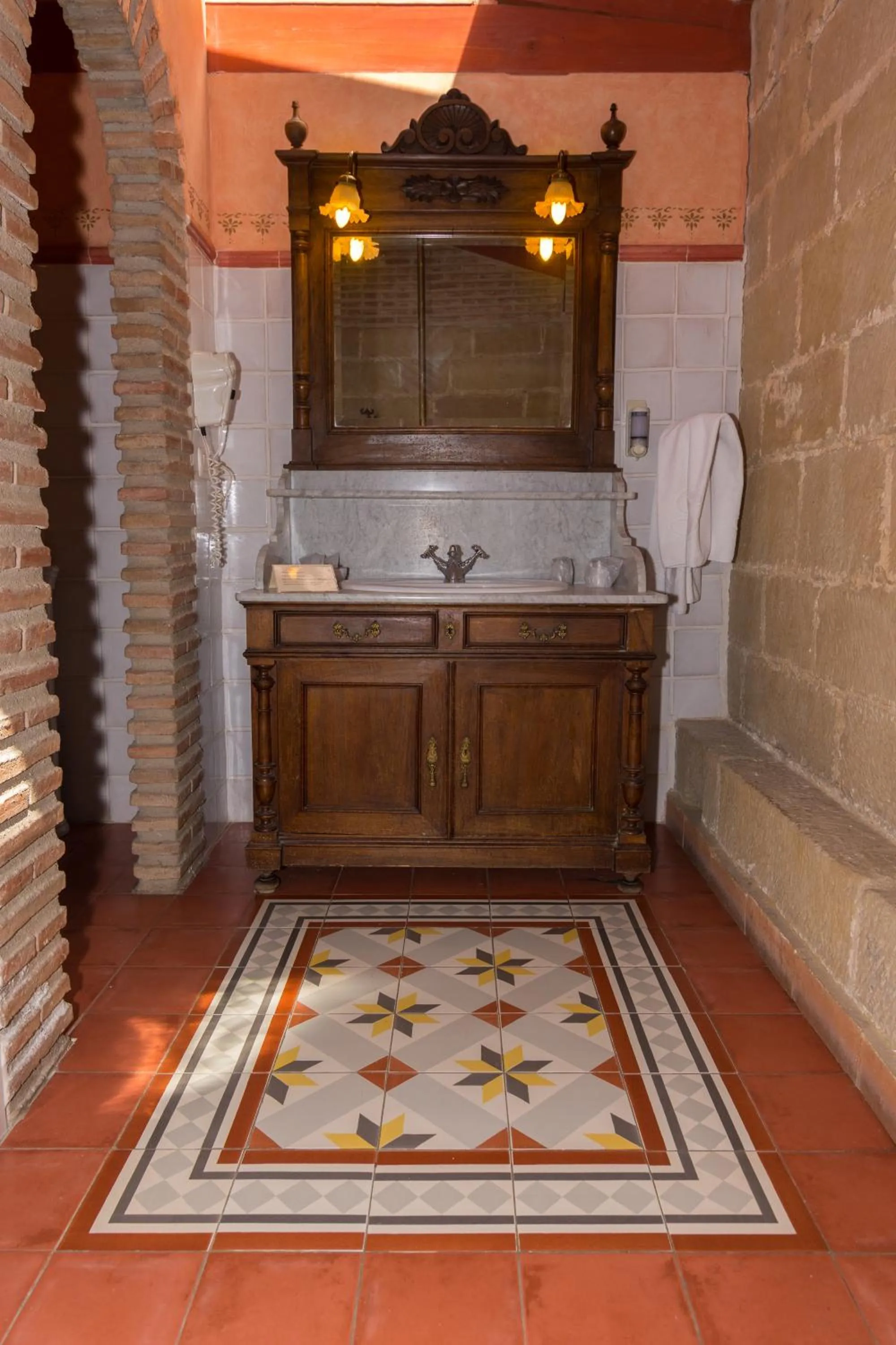 Bathroom in Hospedería Señorío de Casalarreina