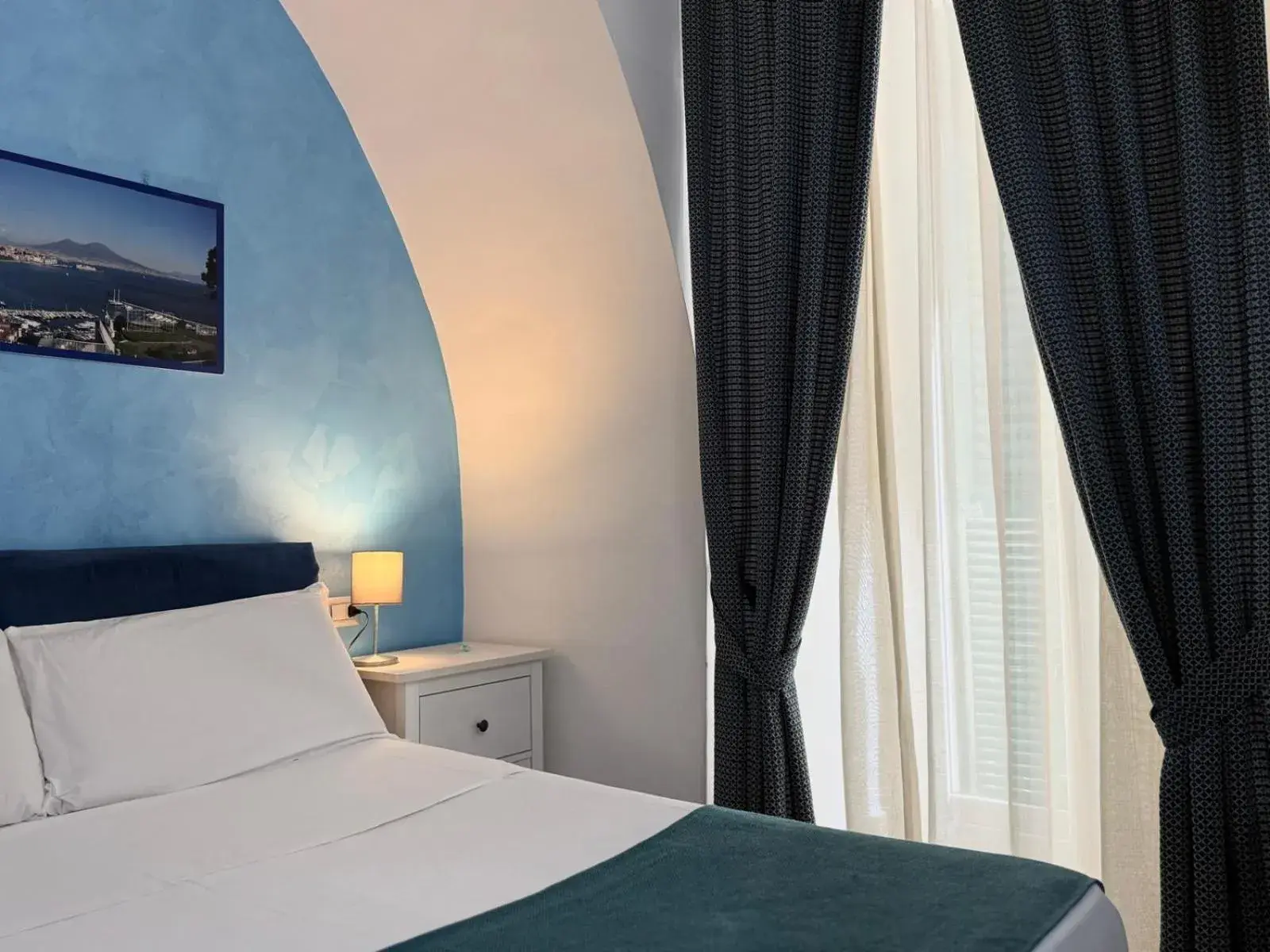 Economy Double Room in Chiaia Suites Economy Double Room in Chiaia Suites