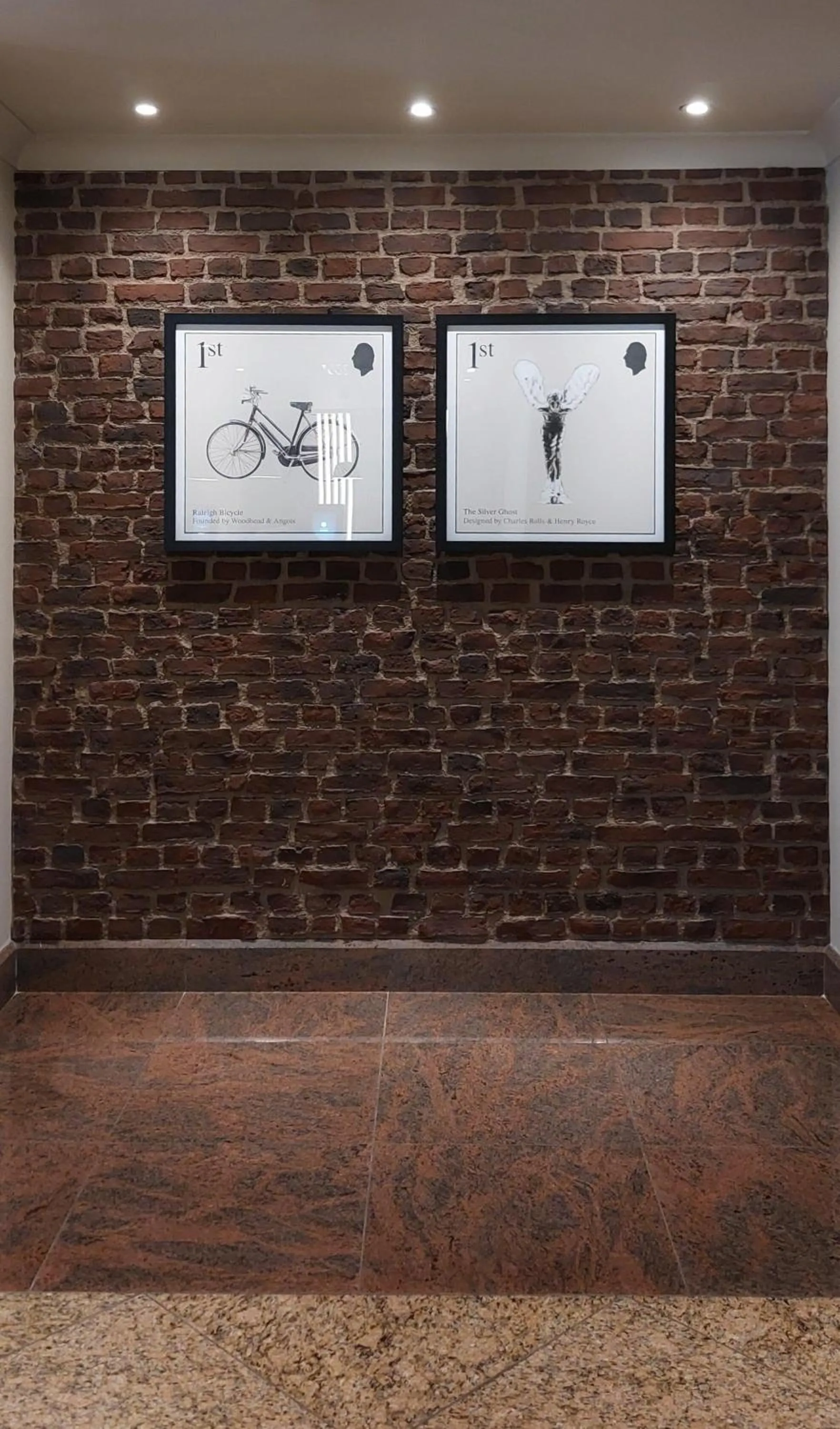 Lobby or reception in B&B HOTEL London Heathrow