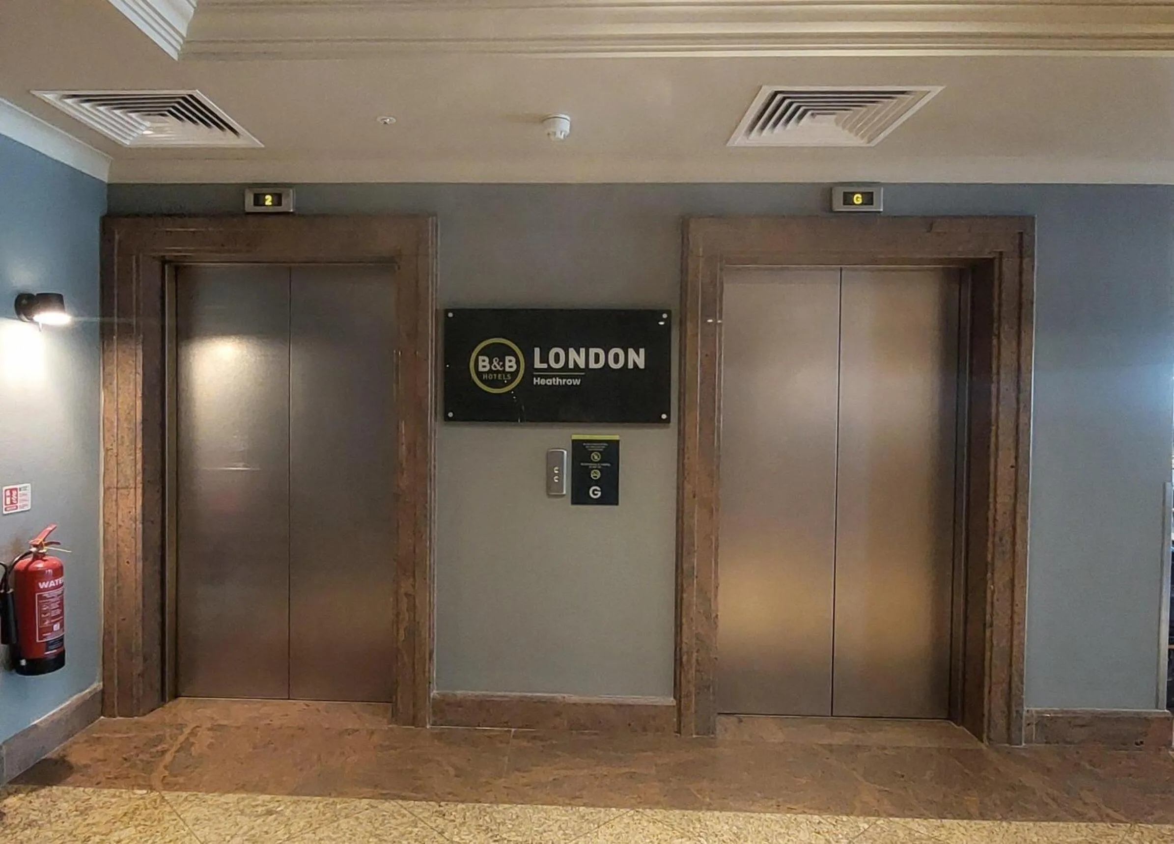 Lobby or reception in B&B HOTEL London Heathrow