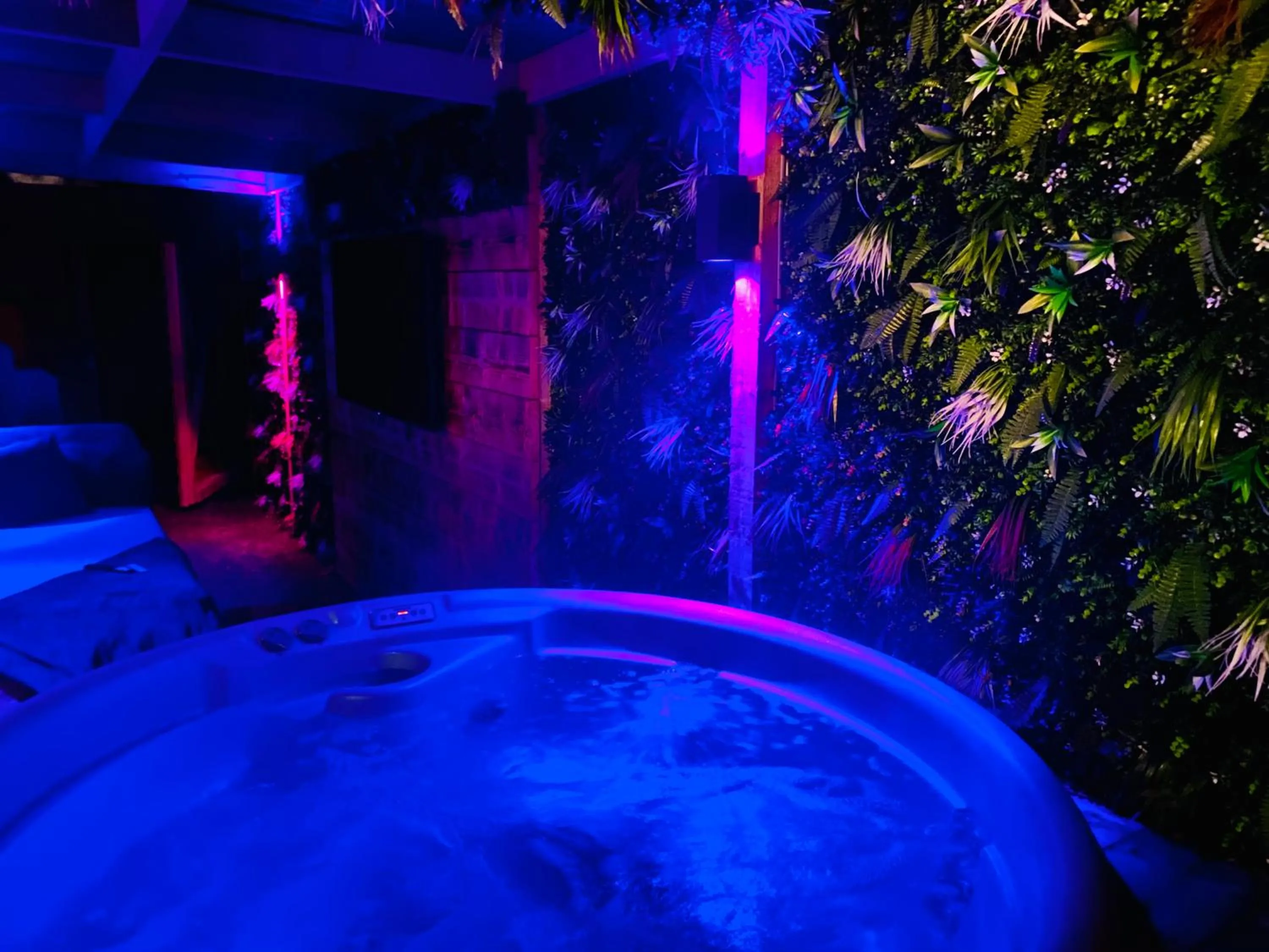 Woodlakes Park By Liv Retreats