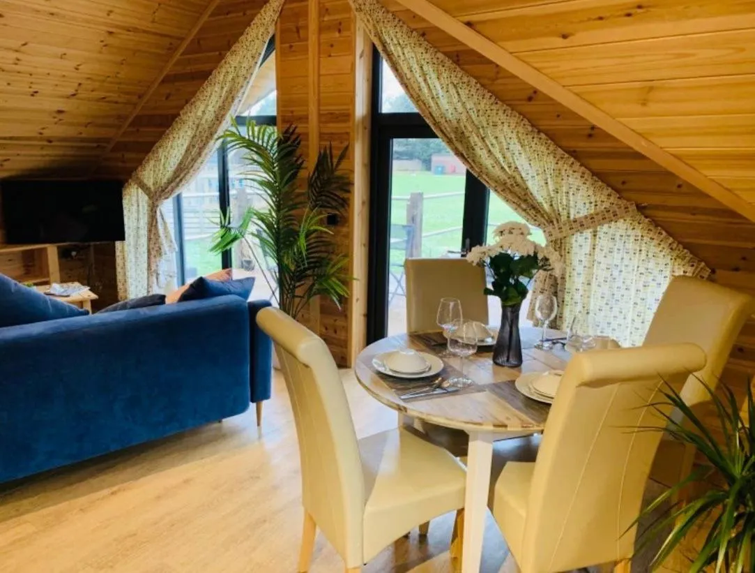 Woodlakes Park By Liv Retreats