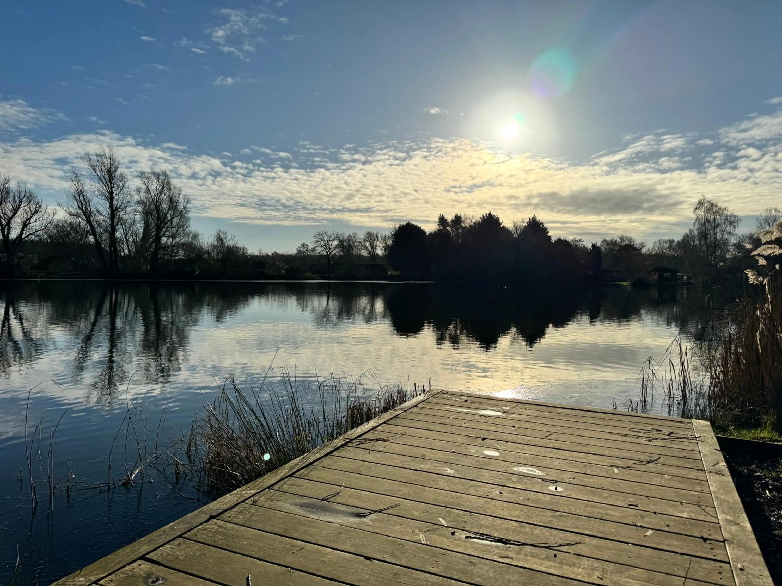 Lake view in Woodlakes Park By Liv Retreats