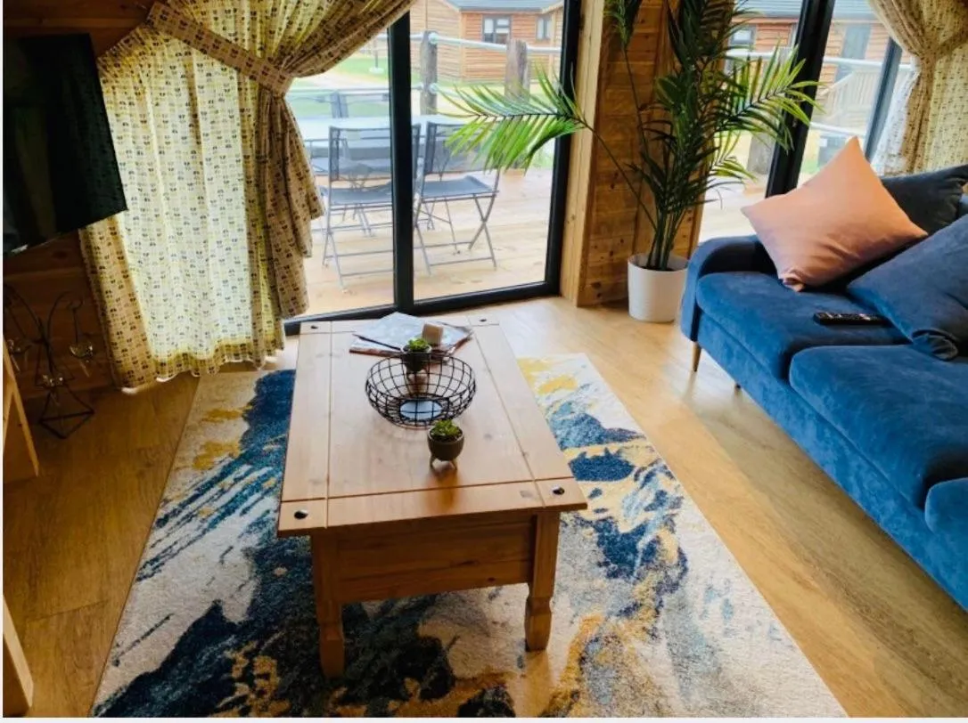 Woodlakes Park By Liv Retreats