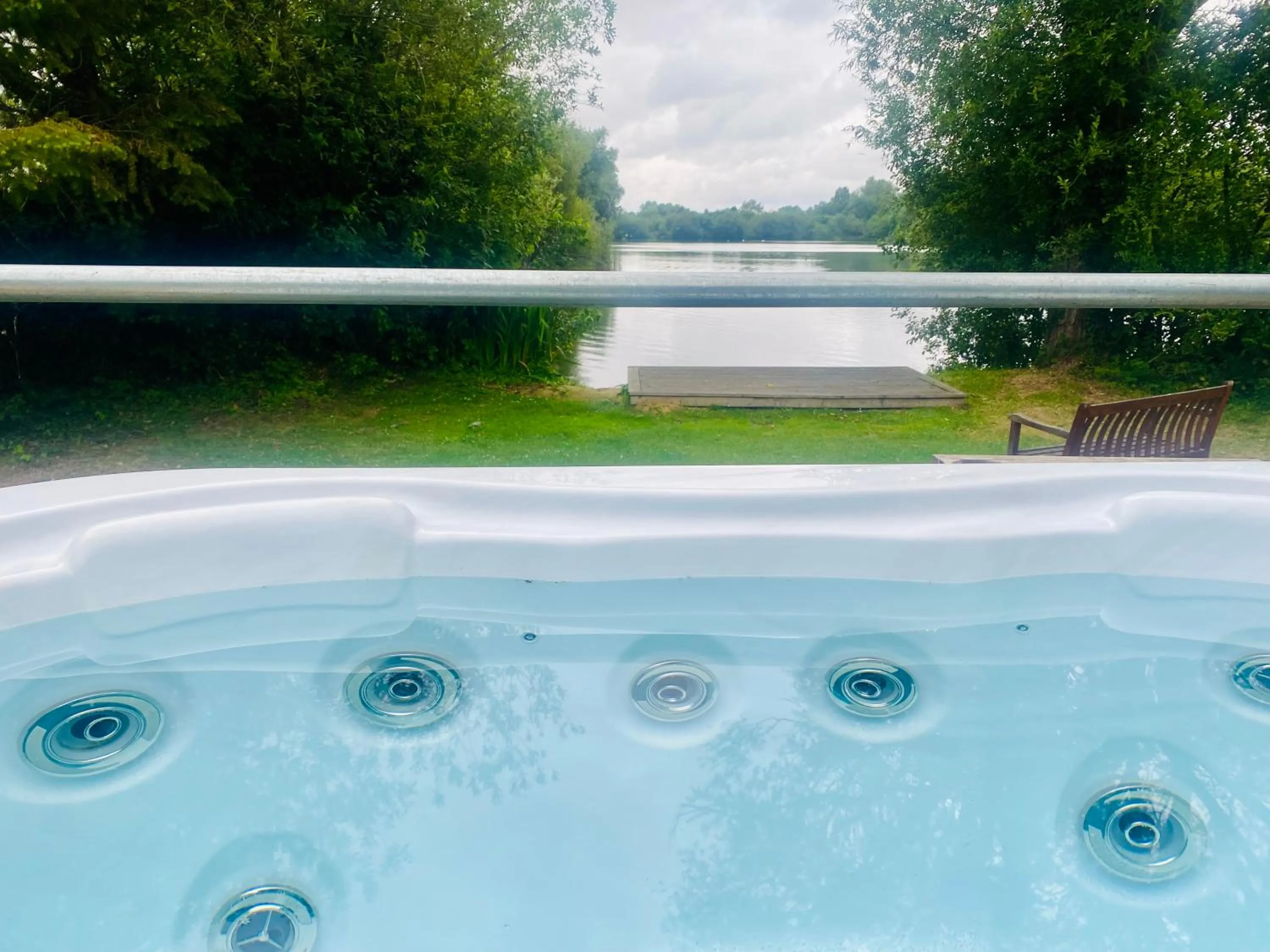 Woodlakes Park By Liv Retreats