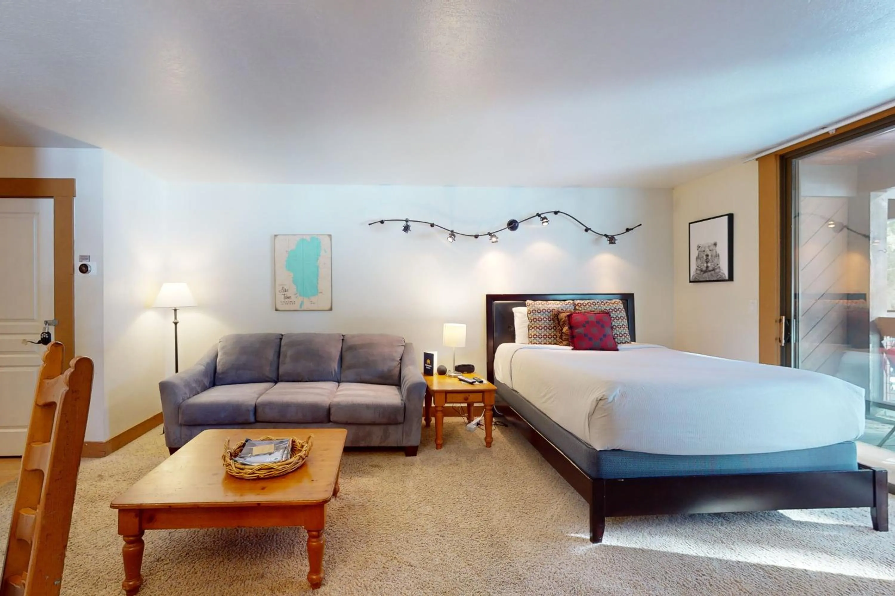 Bed in Aspen Grove Hideaway