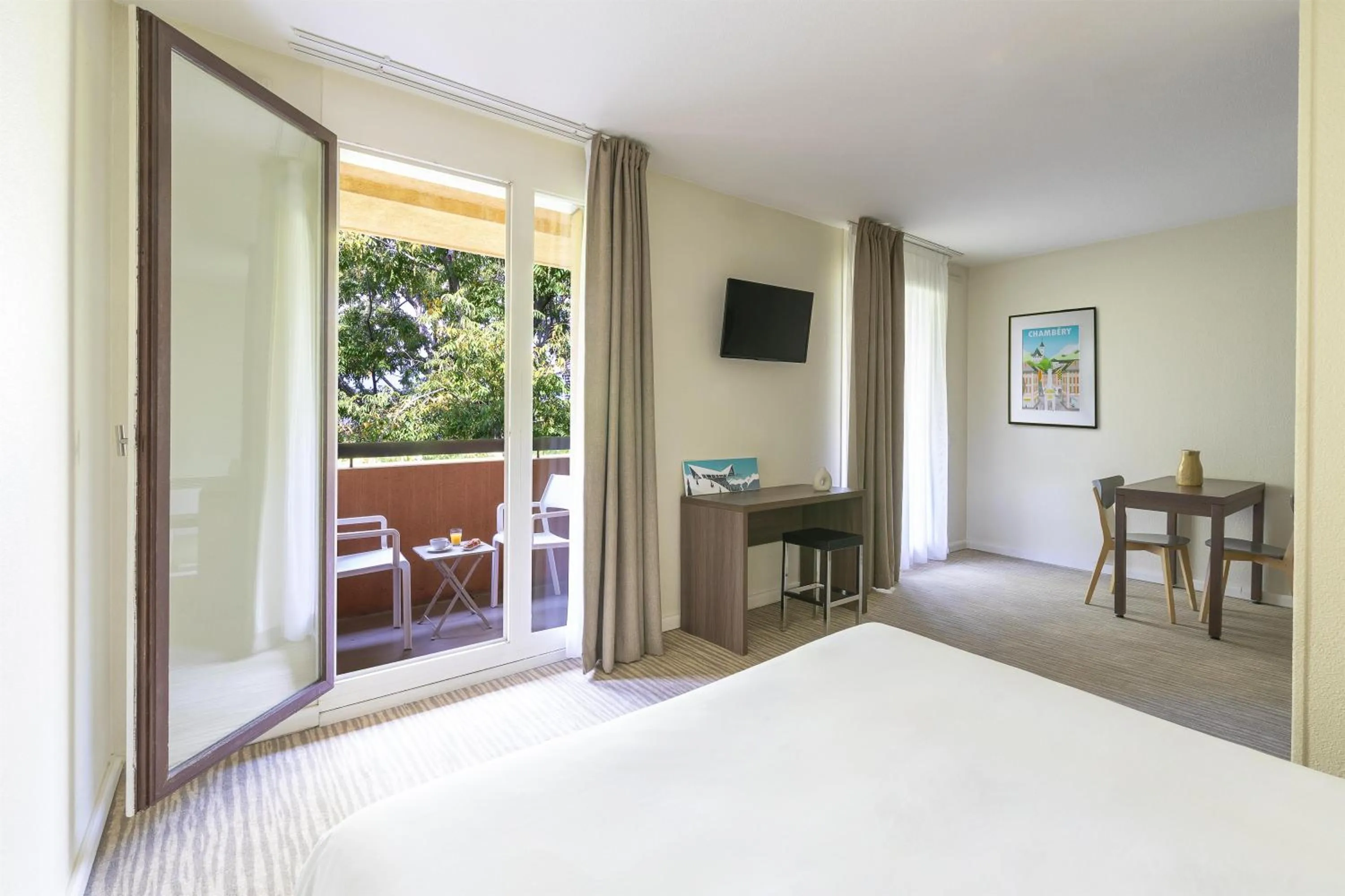 View (from property/room), Bed in Kyriad Chambéry Centre - Hôtel et Résidence