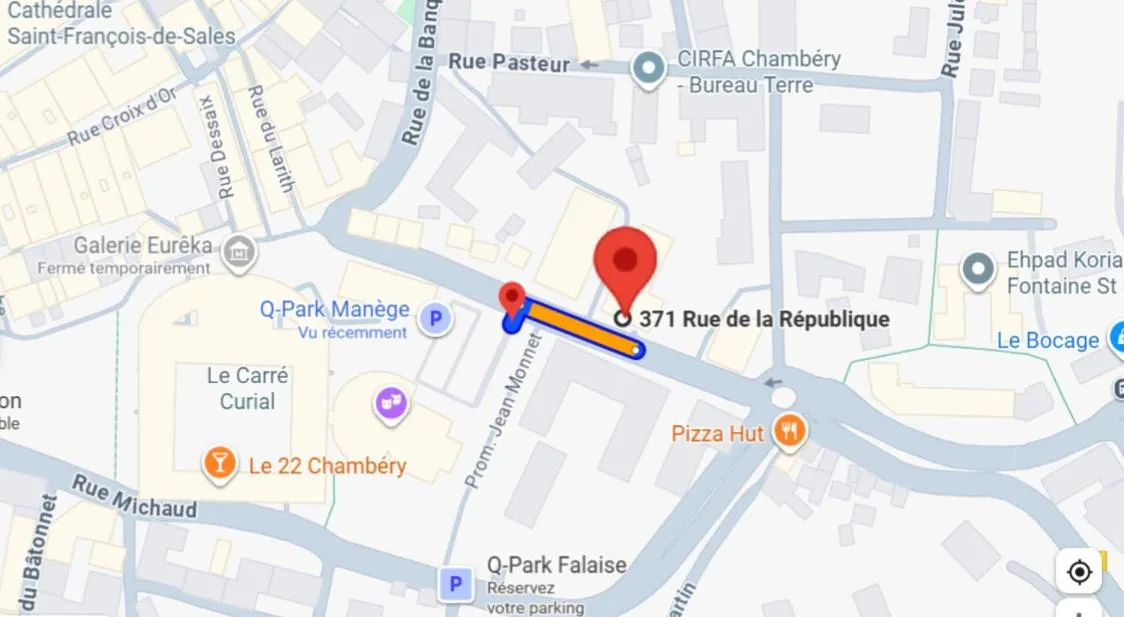 Parking in Kyriad Chambéry Centre - Hôtel et Résidence