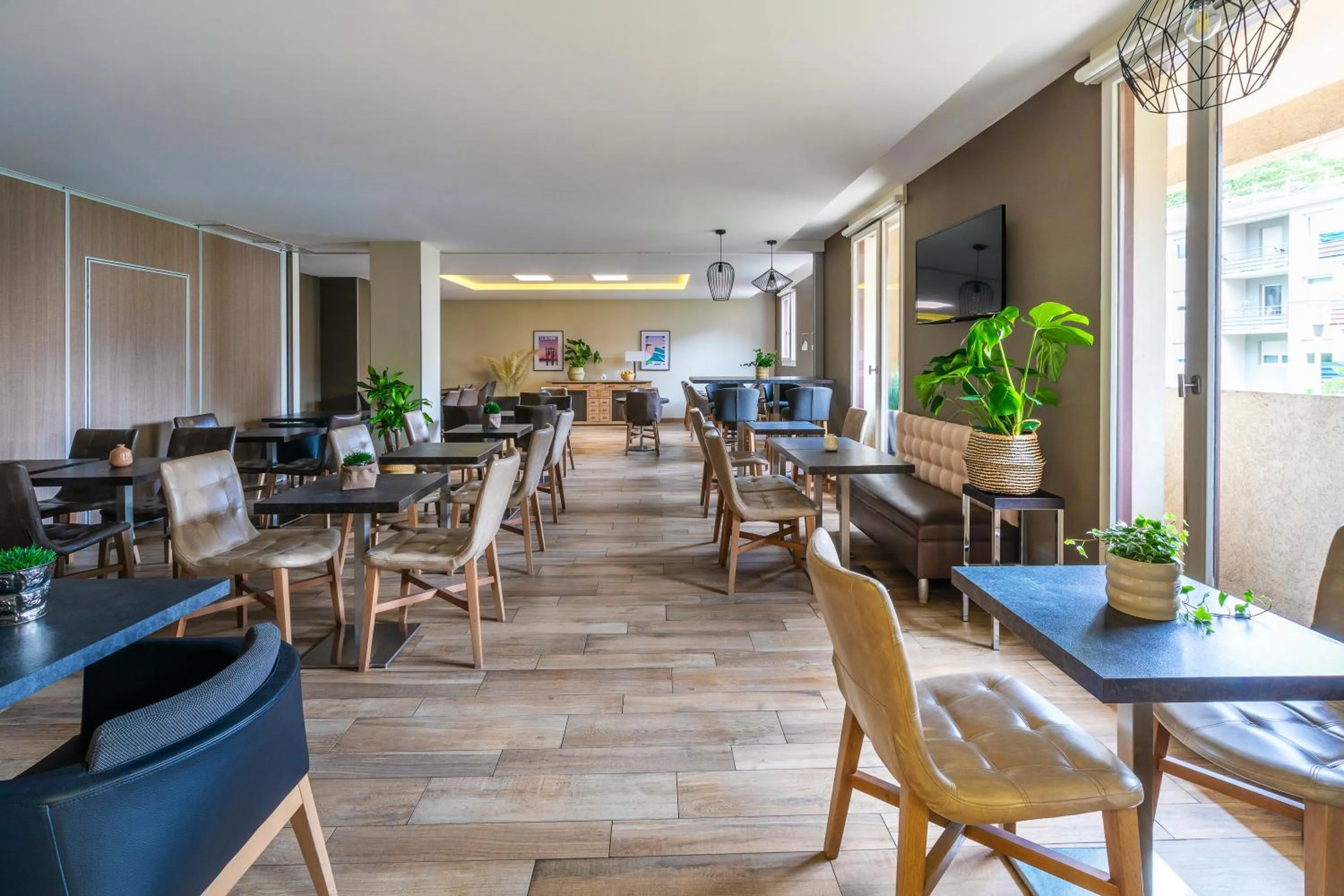 Breakfast in Kyriad Chambéry Centre - Hôtel et Résidence