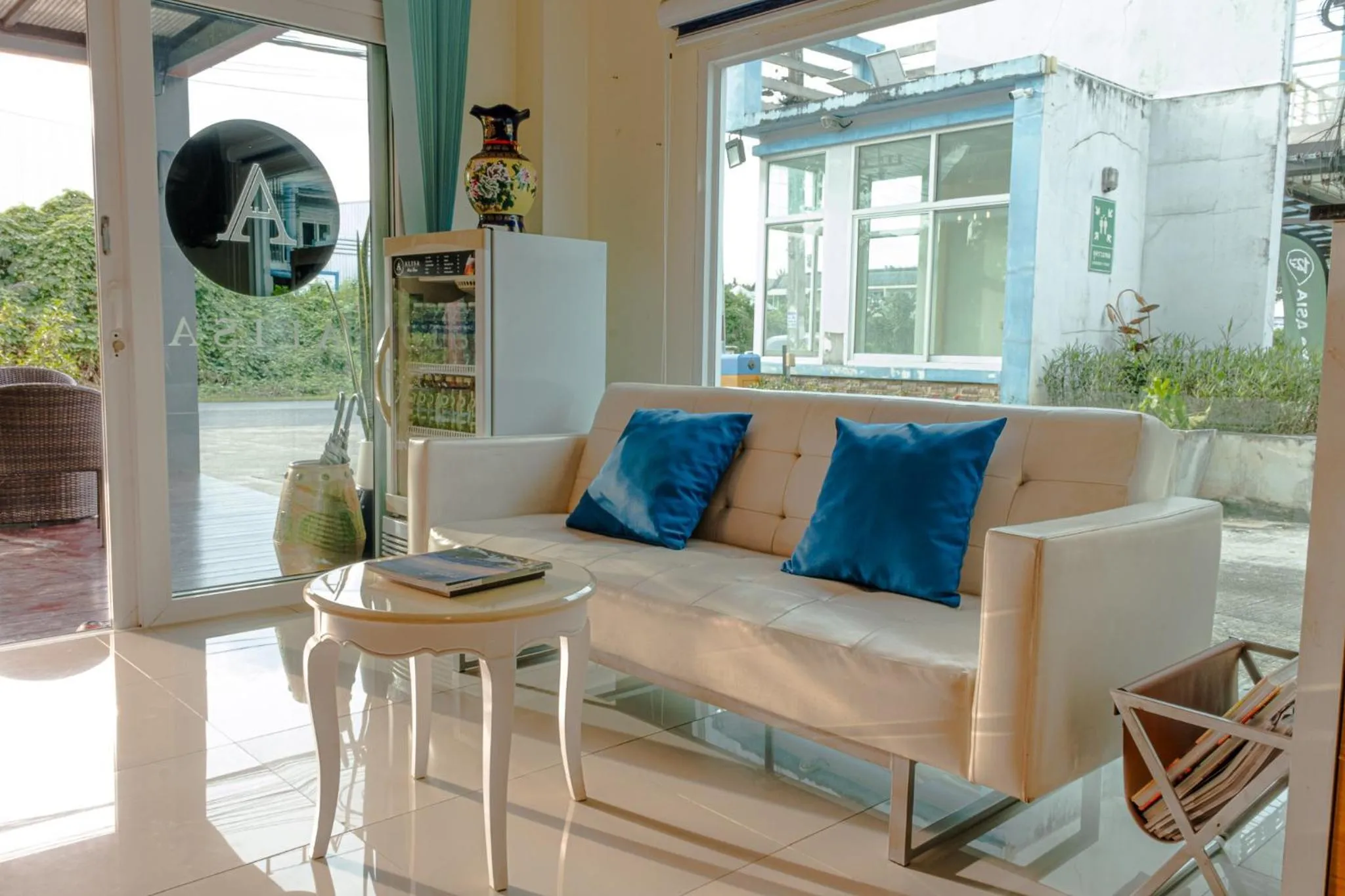 Seating area in Alisa Krabi Hotel-SHA Plus