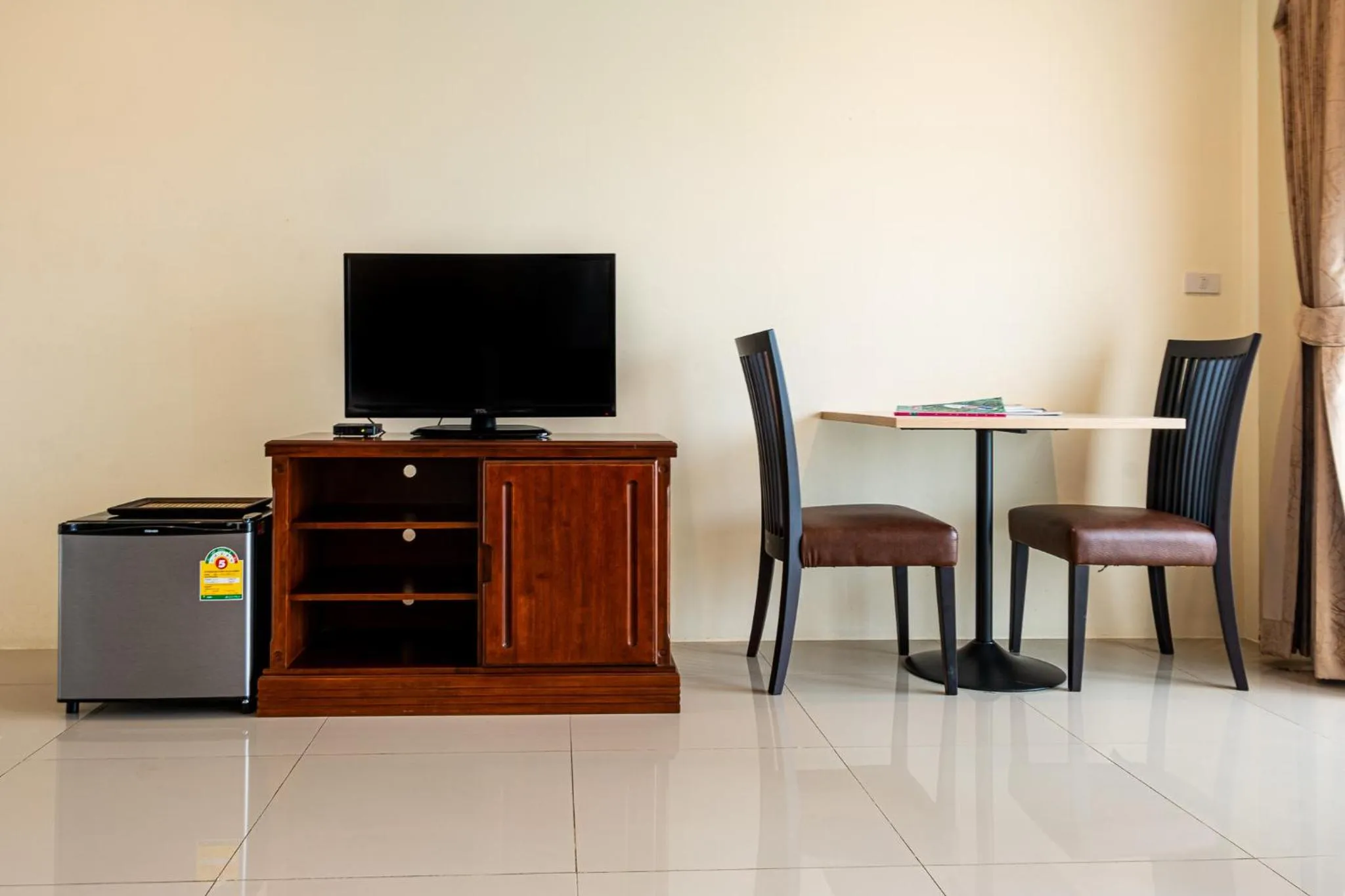 Communal lounge/ TV room in Alisa Krabi Hotel-SHA Plus