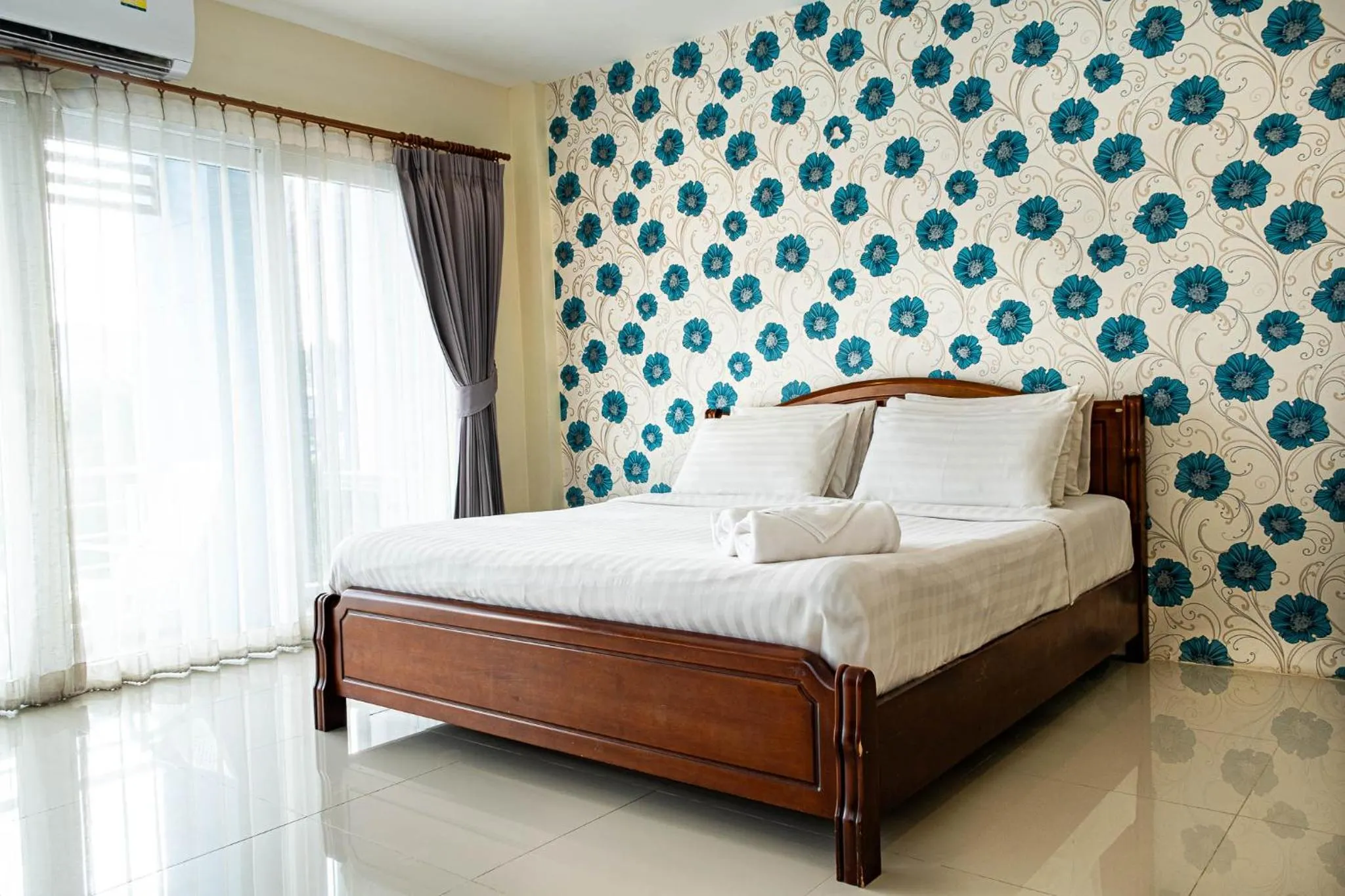 Bed in Alisa Krabi Hotel-SHA Plus