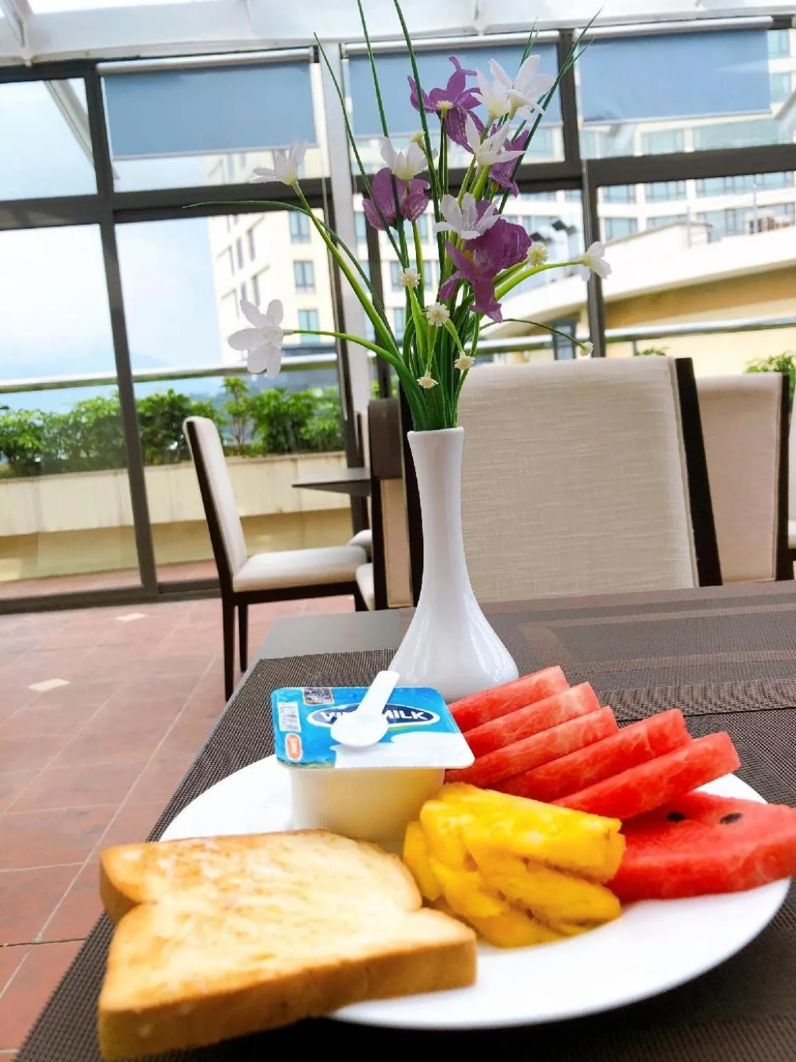 Breakfast in Red River View Hotel