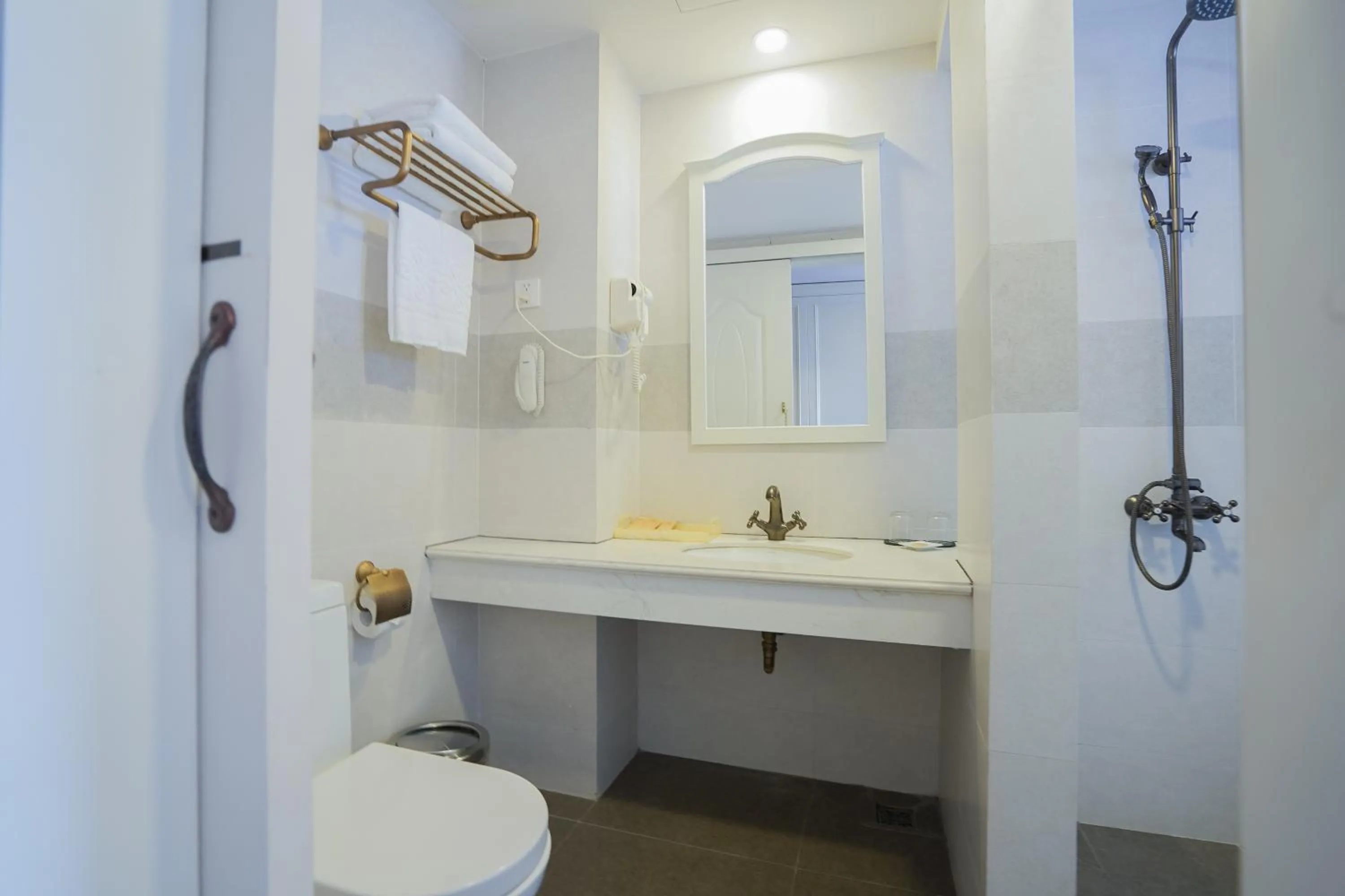 Bathroom in Isena Nha Trang Hotel