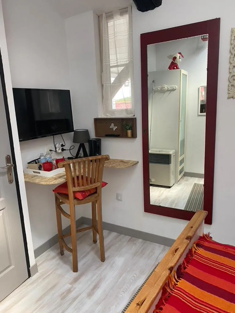 TV and multimedia in Chambres d'hôtes La Fougereuse