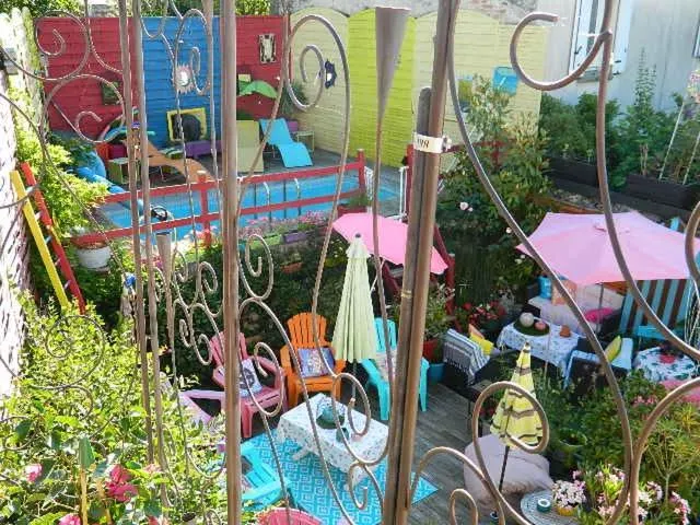 Pool view in Chambres d'hôtes La Fougereuse
