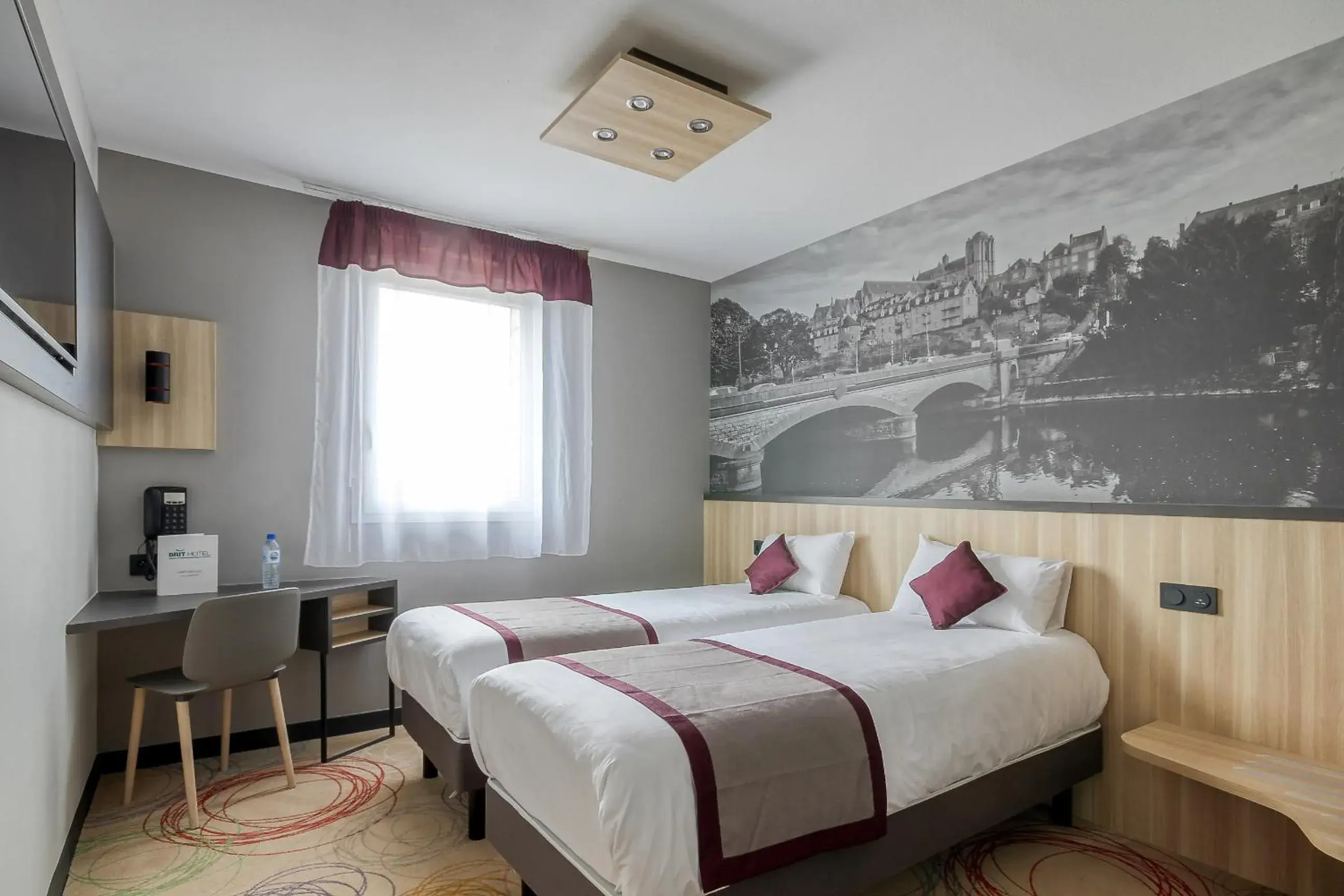 Twin Room in Brit Hotel Le Cottage Le Mans Sud Twin Room in Brit Hotel Le Cottage Le Mans Sud