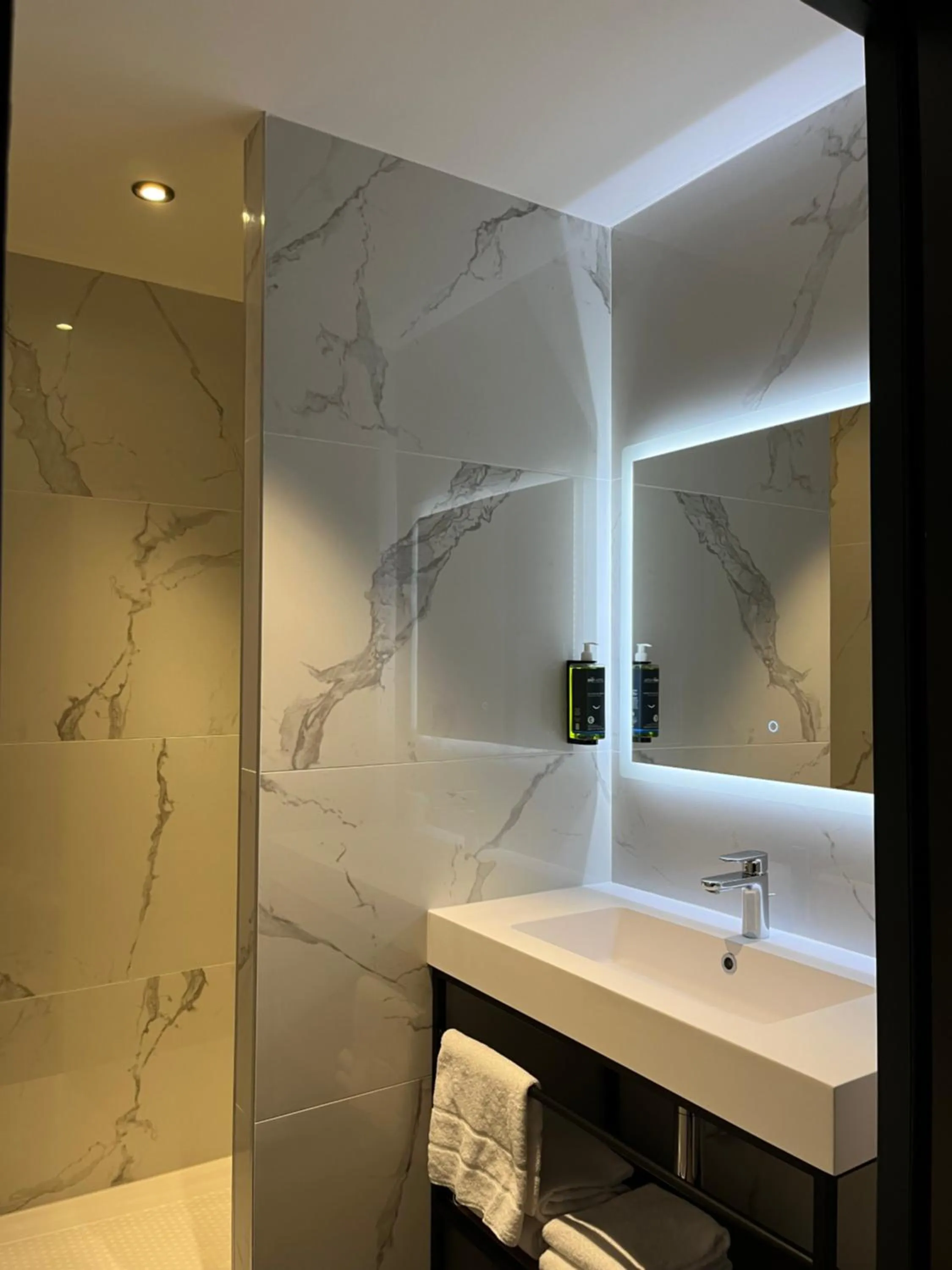 Brit Hotel Le Cottage Le Mans Sud