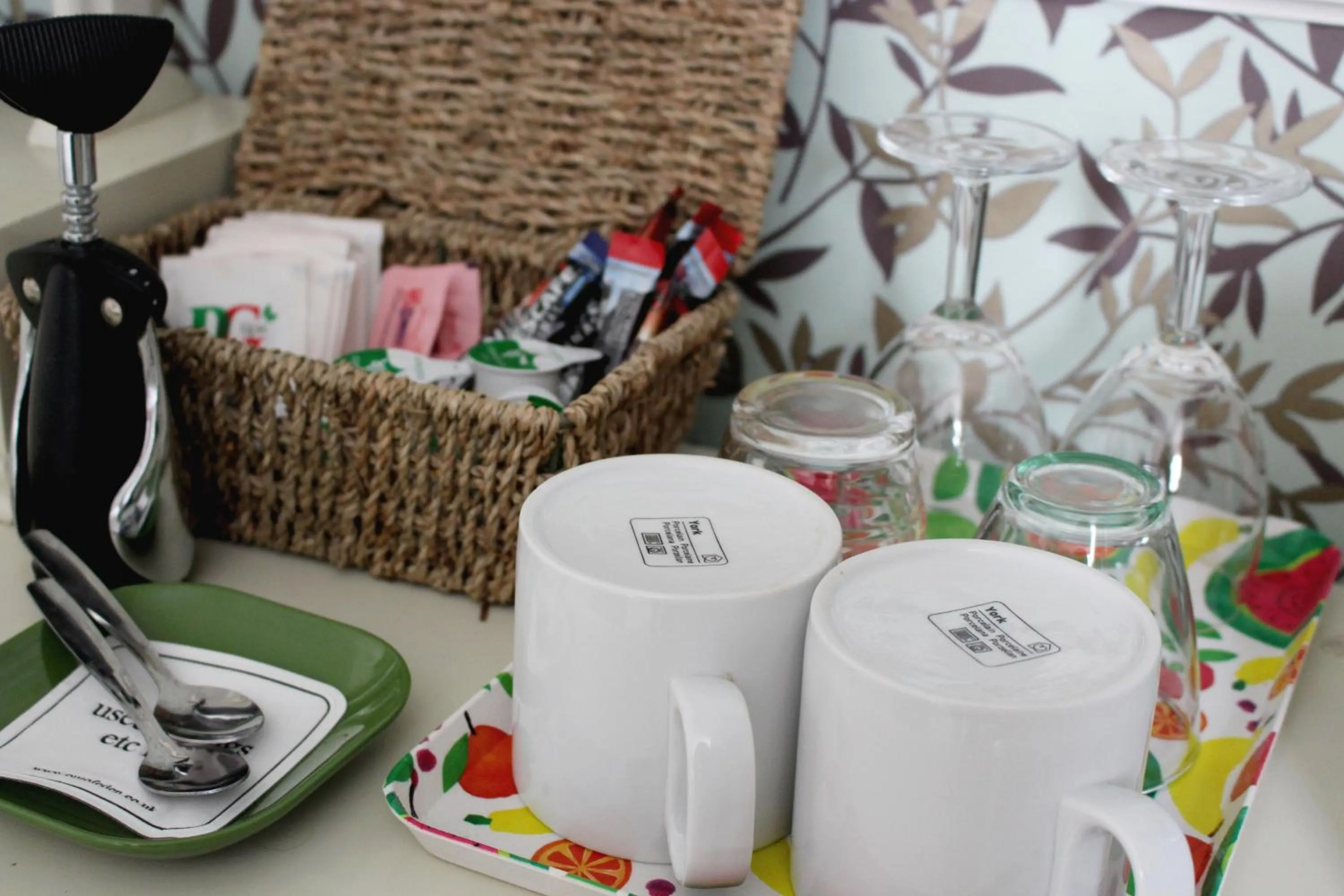 Coffee/tea facilities in Hudsons