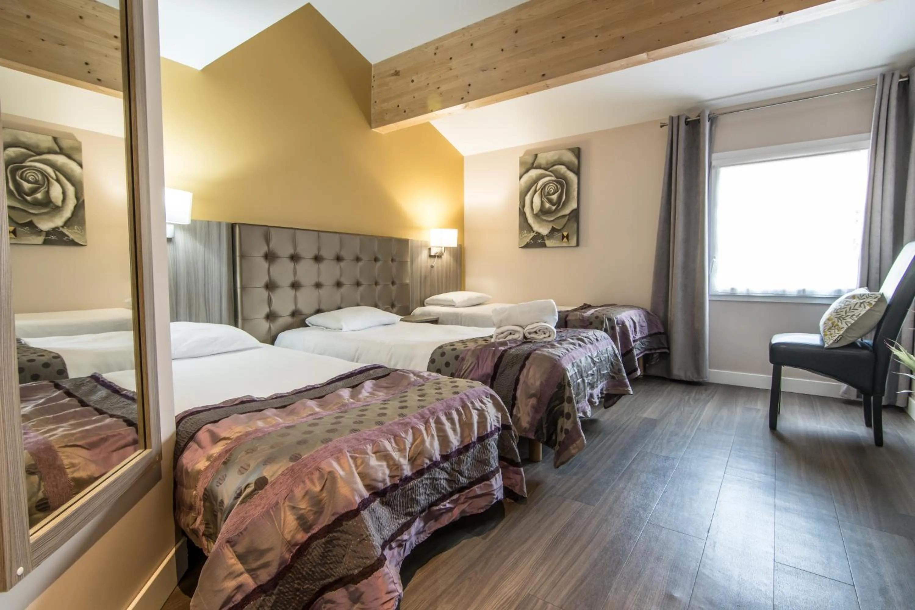 Photo of the whole room, Bed in Brit Hotel Confort Foix