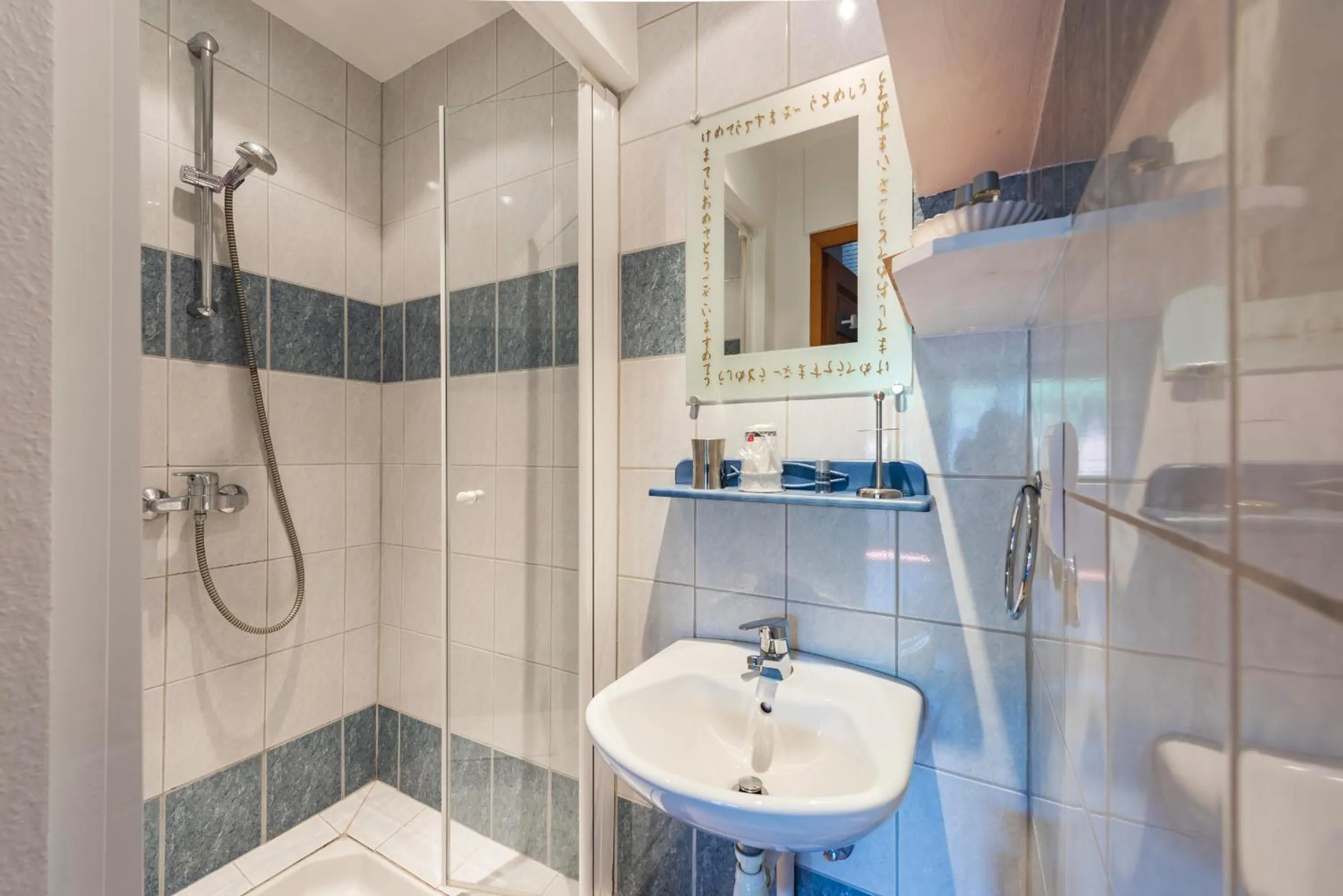 Bathroom in Chambre du Vigneron - Domaine Léon BLEESZ