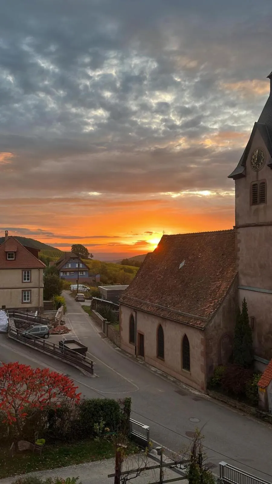 Sunrise in Chambre du Vigneron - Domaine Léon BLEESZ