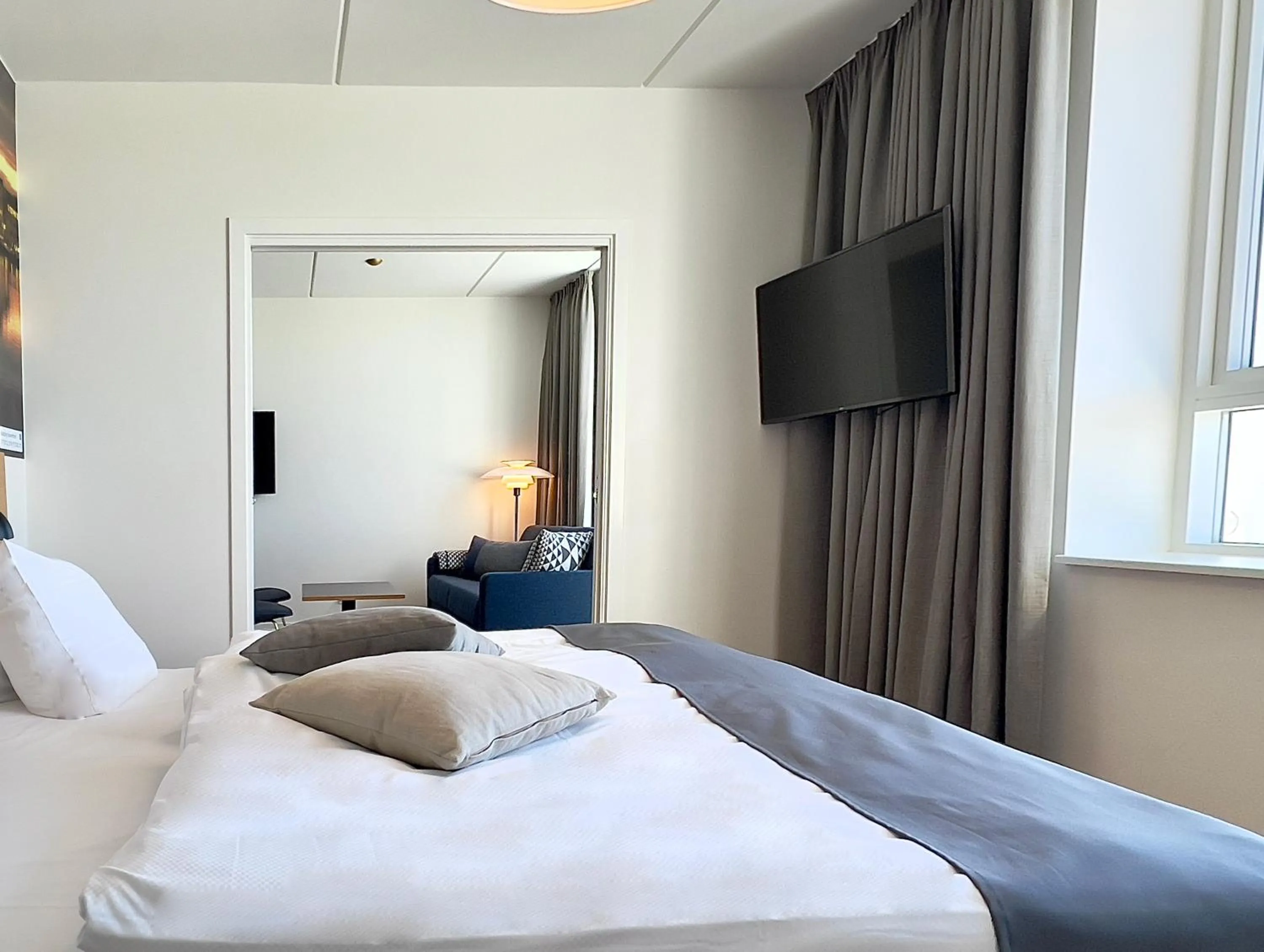 TV and multimedia, Bed in KOMPAS Hotel Aalborg