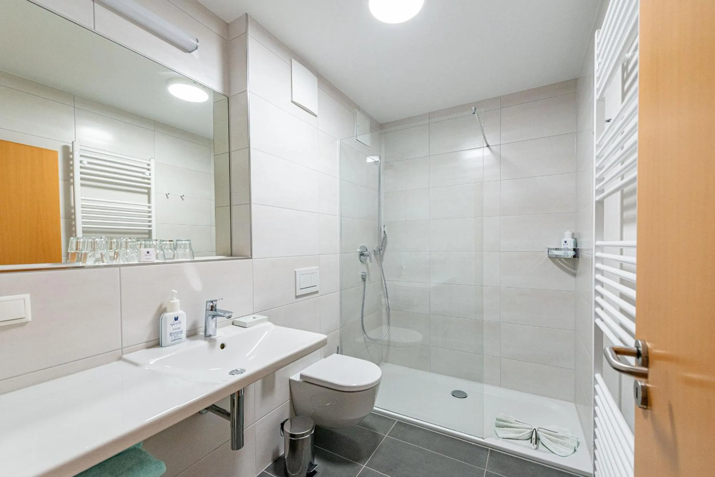 Photo of the whole room in Am Weststrand Apartmenthaus Waldeck