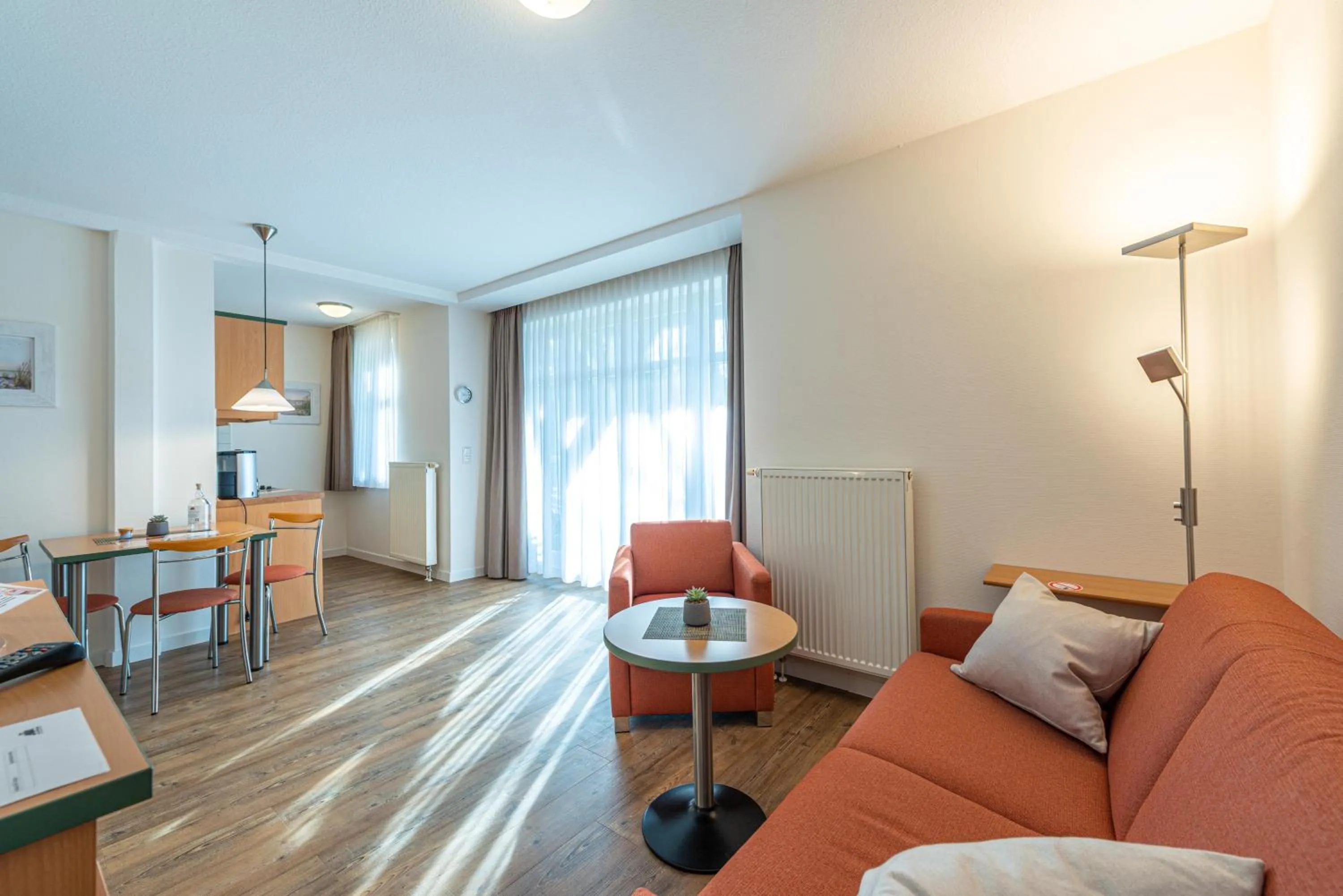 Photo of the whole room in Am Weststrand Apartmenthaus Waldeck