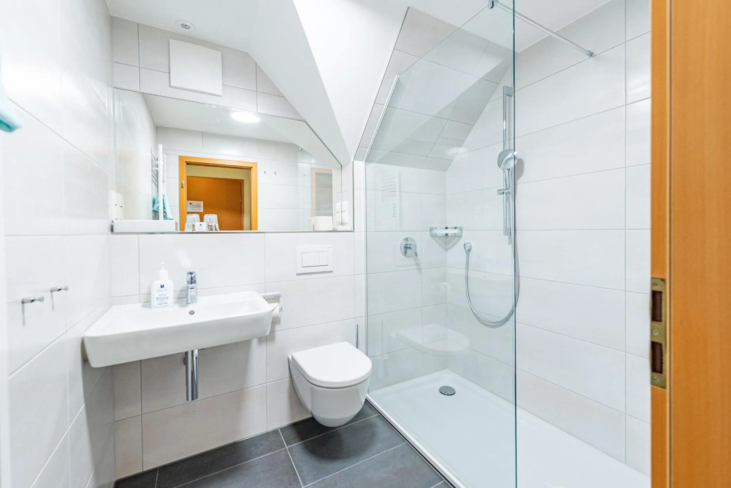 Photo of the whole room in Am Weststrand Apartmenthaus Waldeck