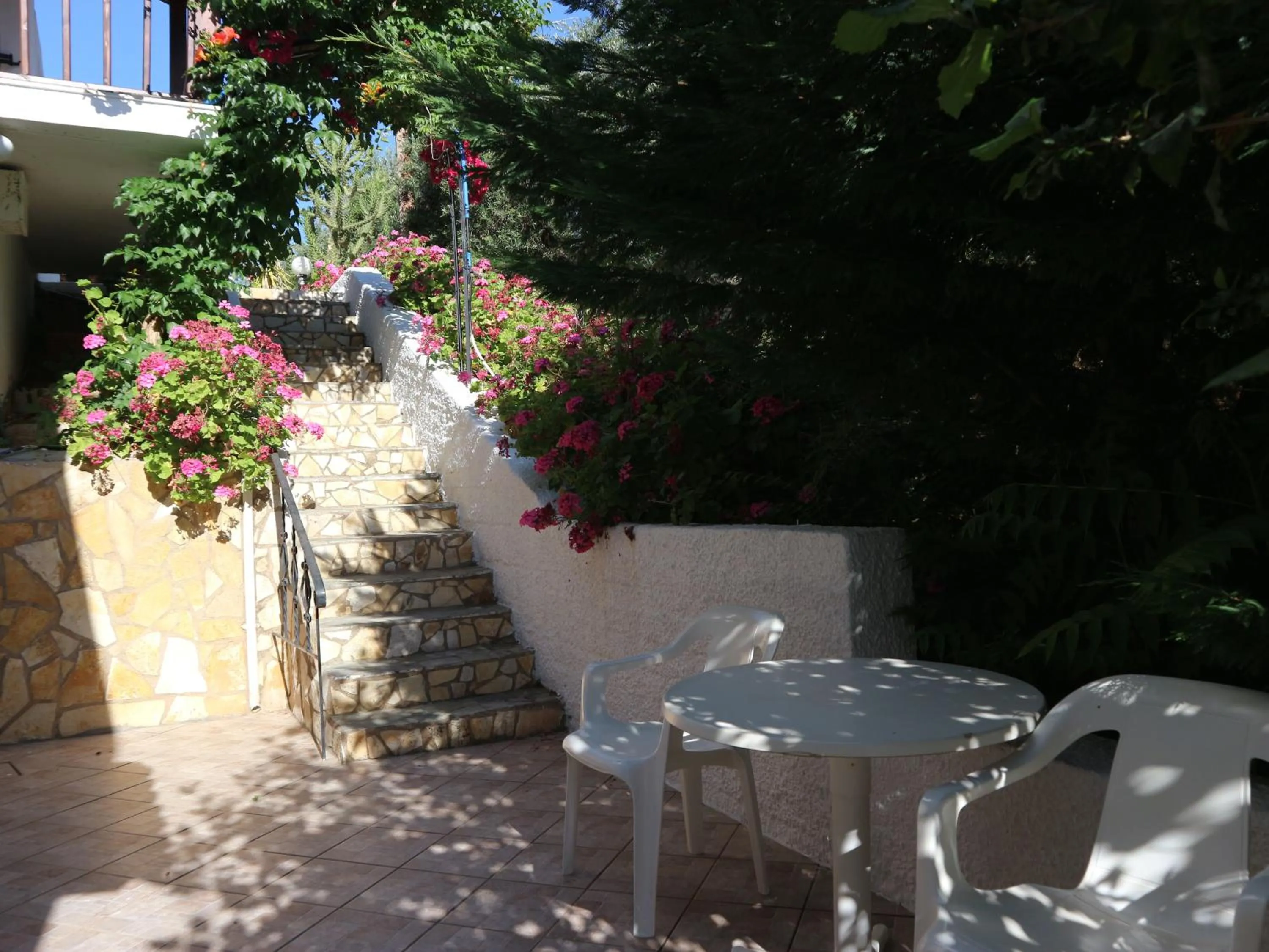Garden in Oliaria Apartments