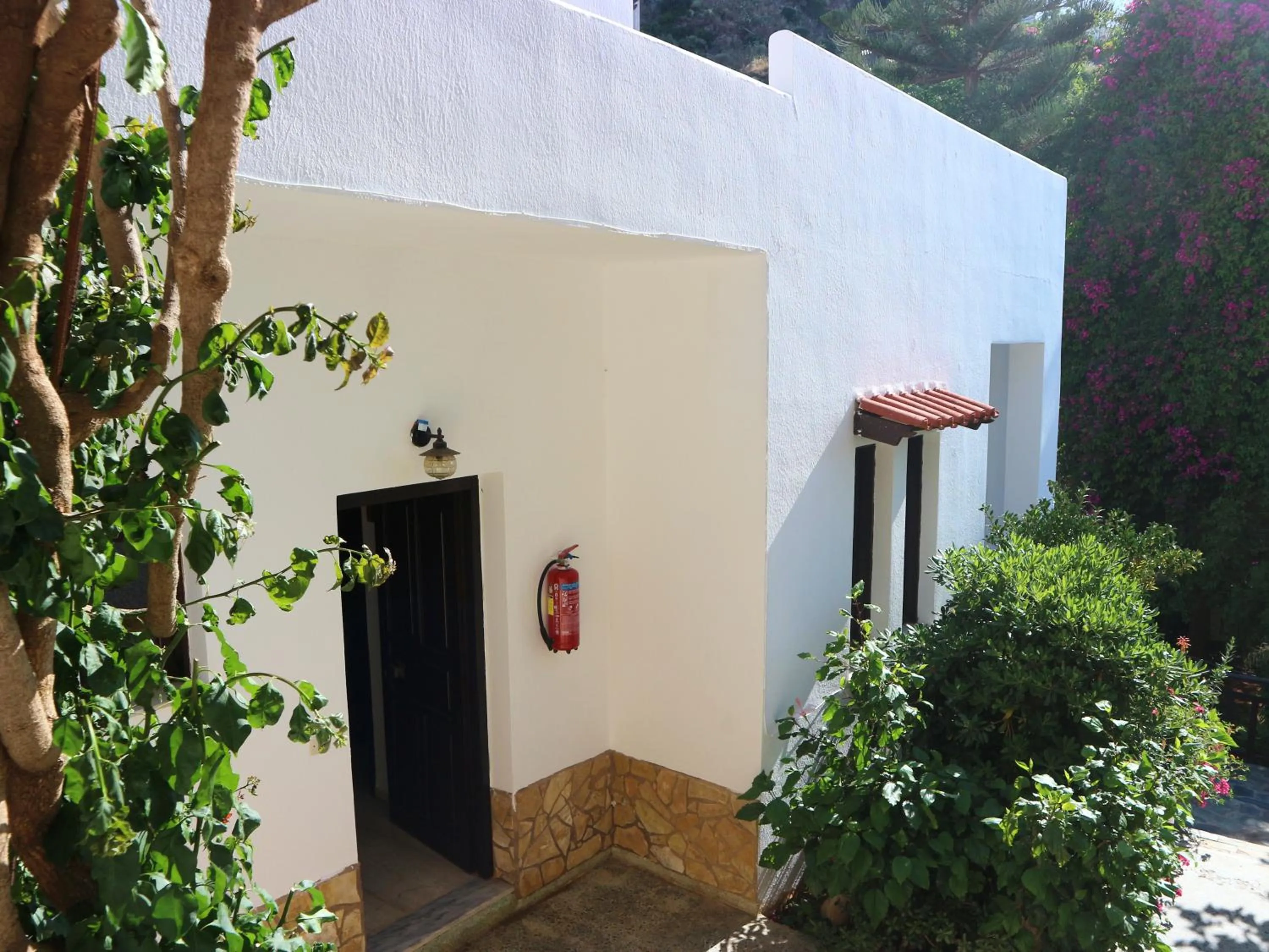 Facade/entrance in Oliaria Apartments