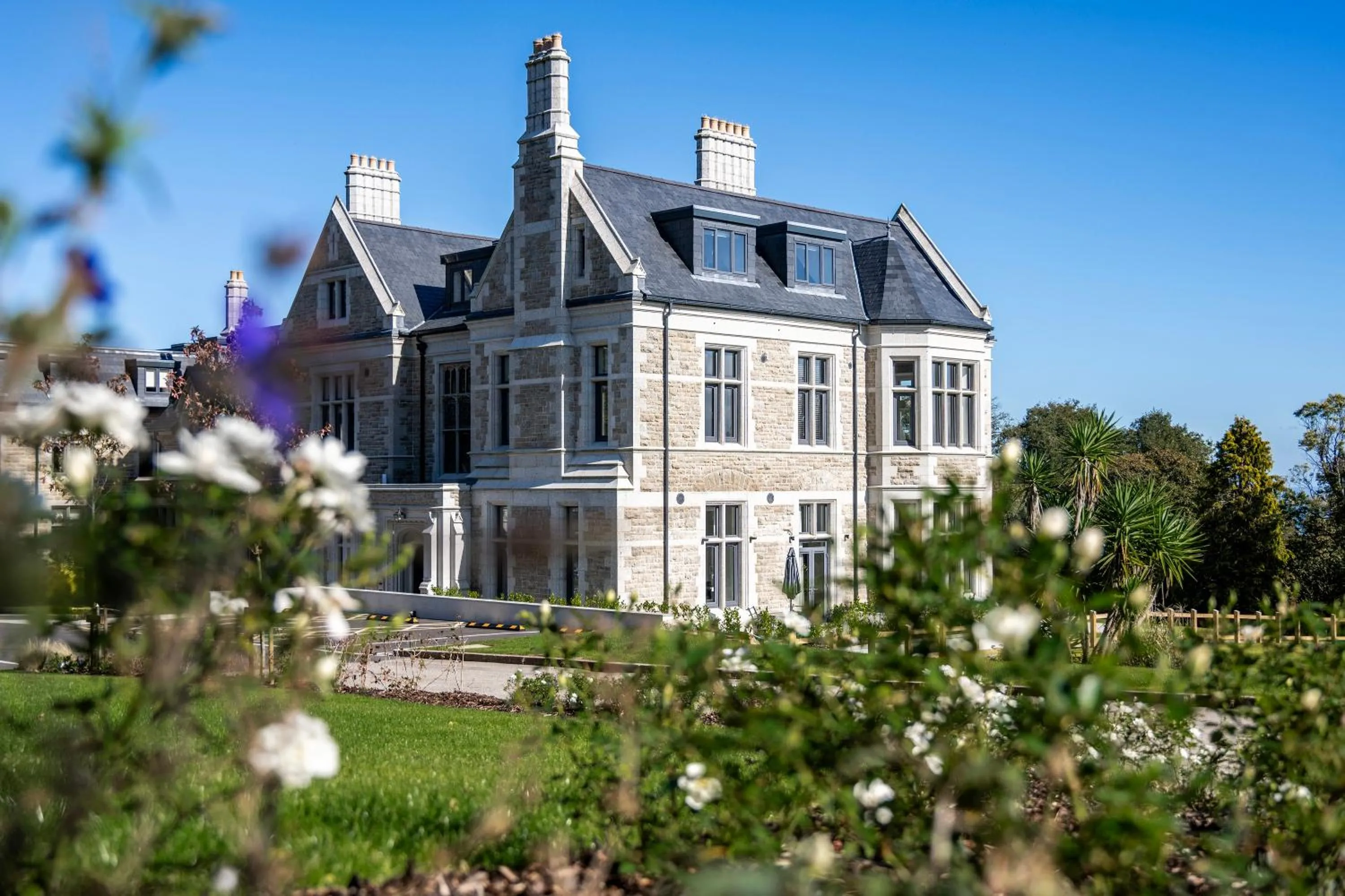 One-Bedroom House in Carbis Bay and Spa Hotel