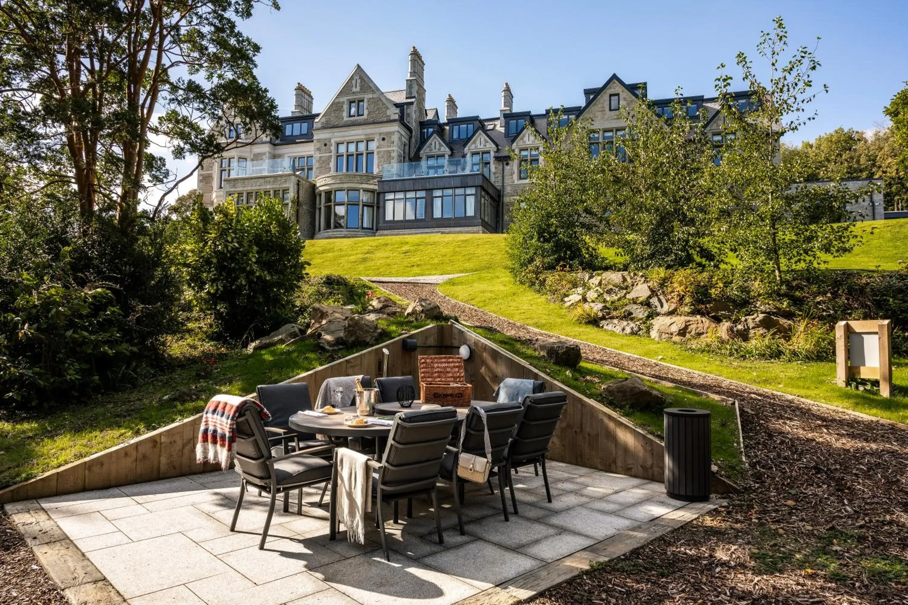 Apartment with Terrace in Carbis Bay and Spa Hotel Apartment with Terrace in Carbis Bay and Spa Hotel