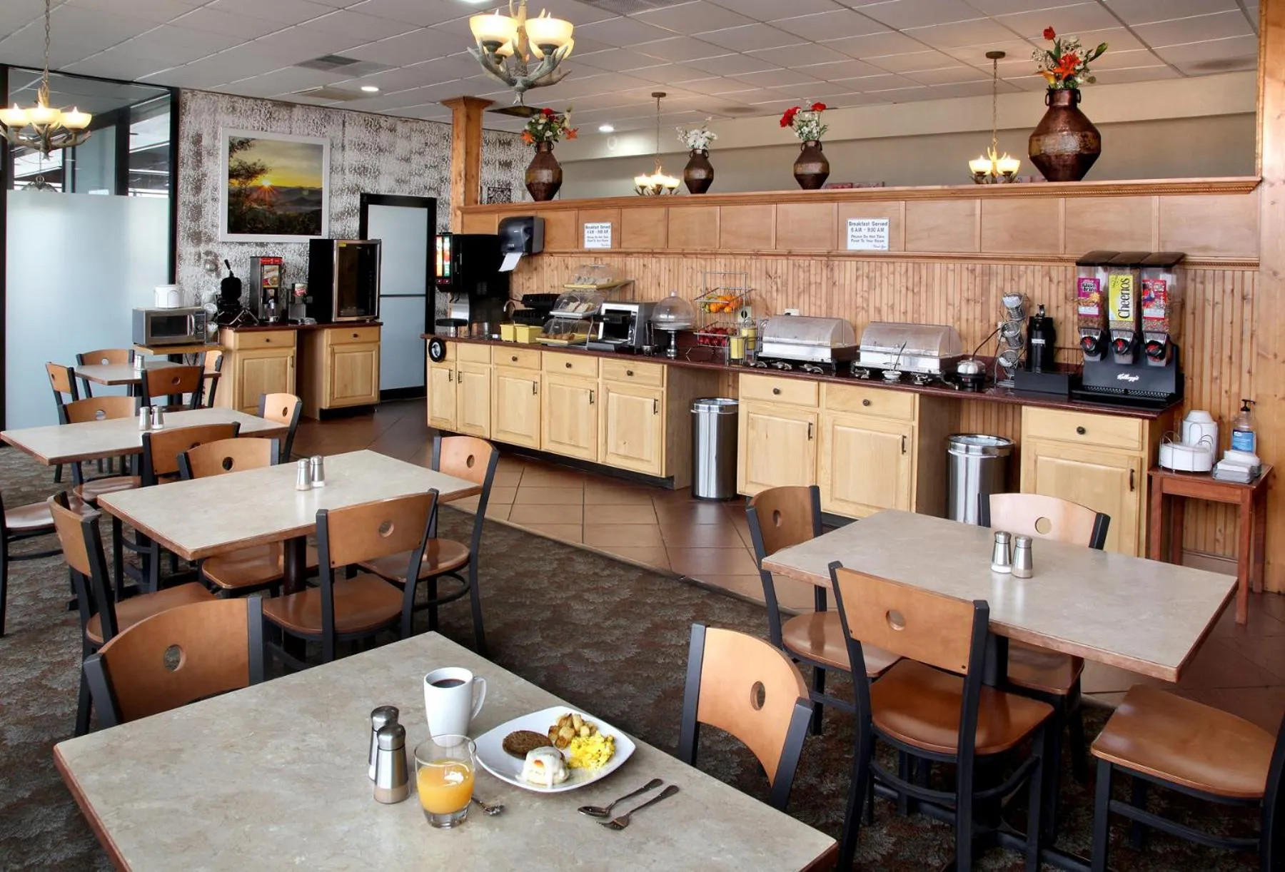 Coffee/tea facilities in Days Inn & Suites by Wyndham Trinidad