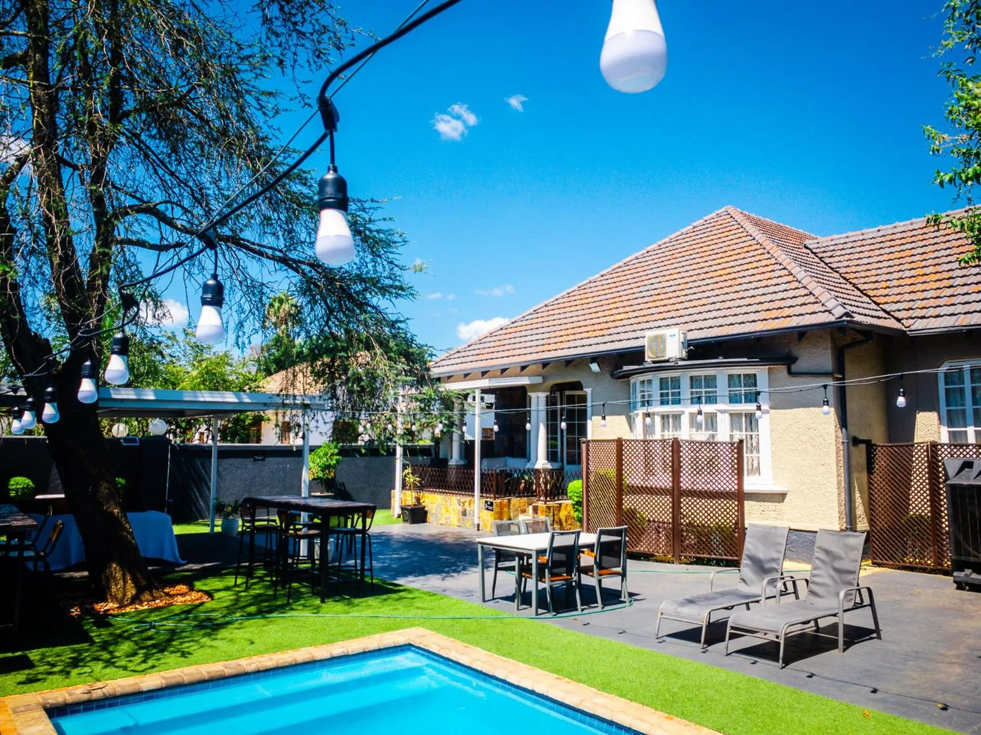 Property building in New England Guest House by Ilawu