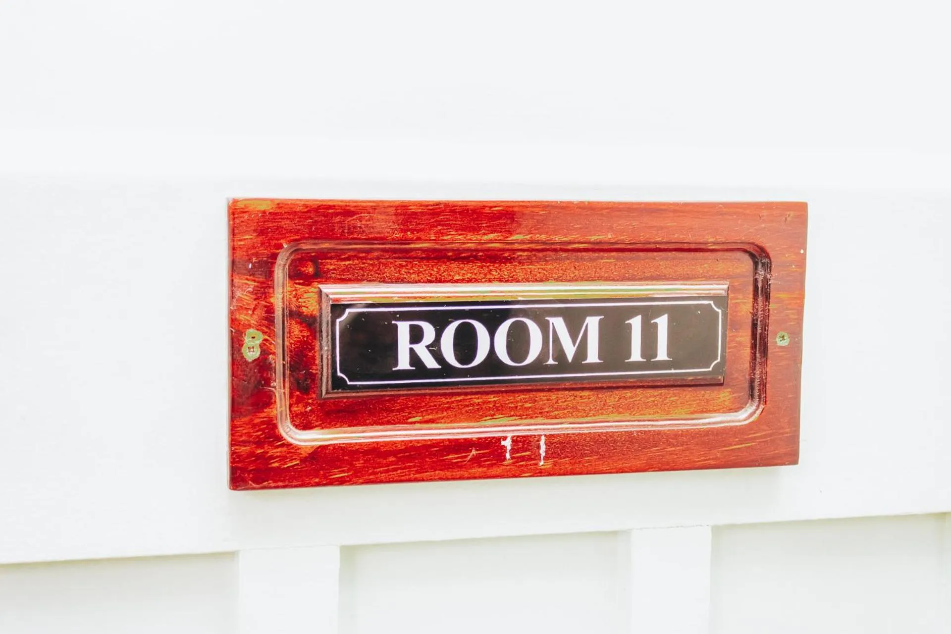 New England Guest House by Ilawu