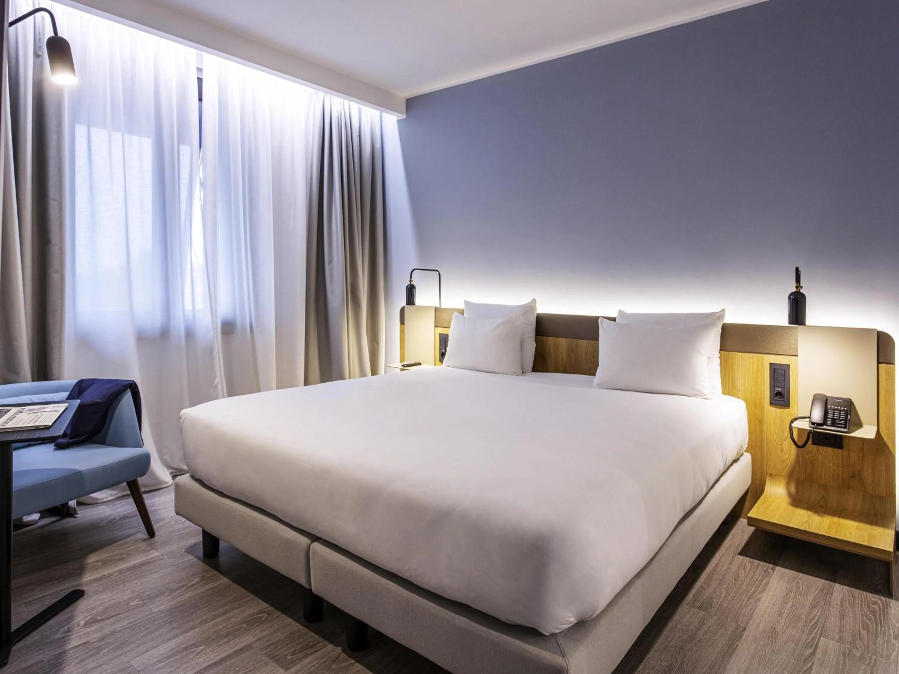 Bedroom, Bed in Novotel Parma Centro